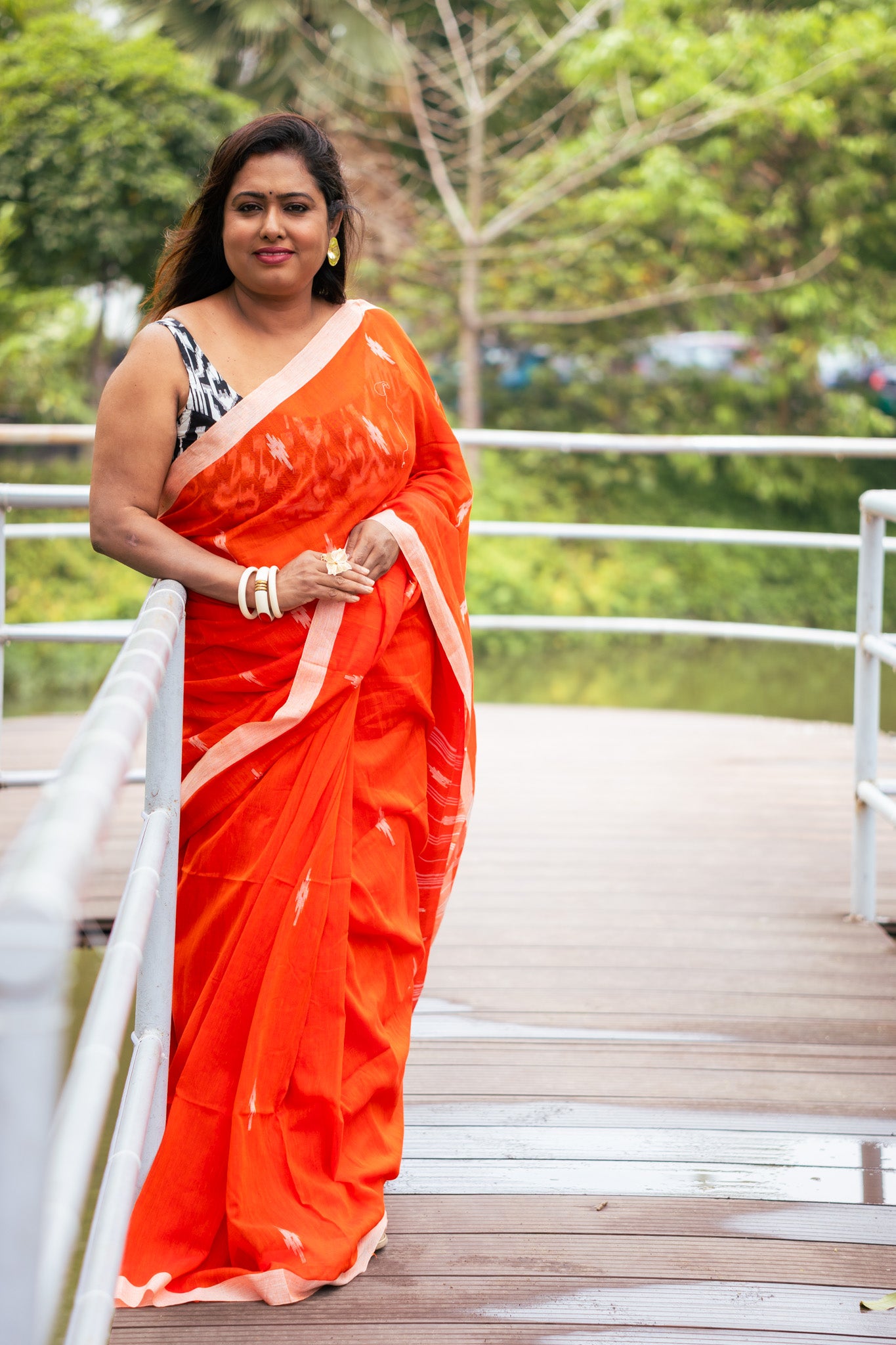 Fire Jamdani Saree - Uttariya