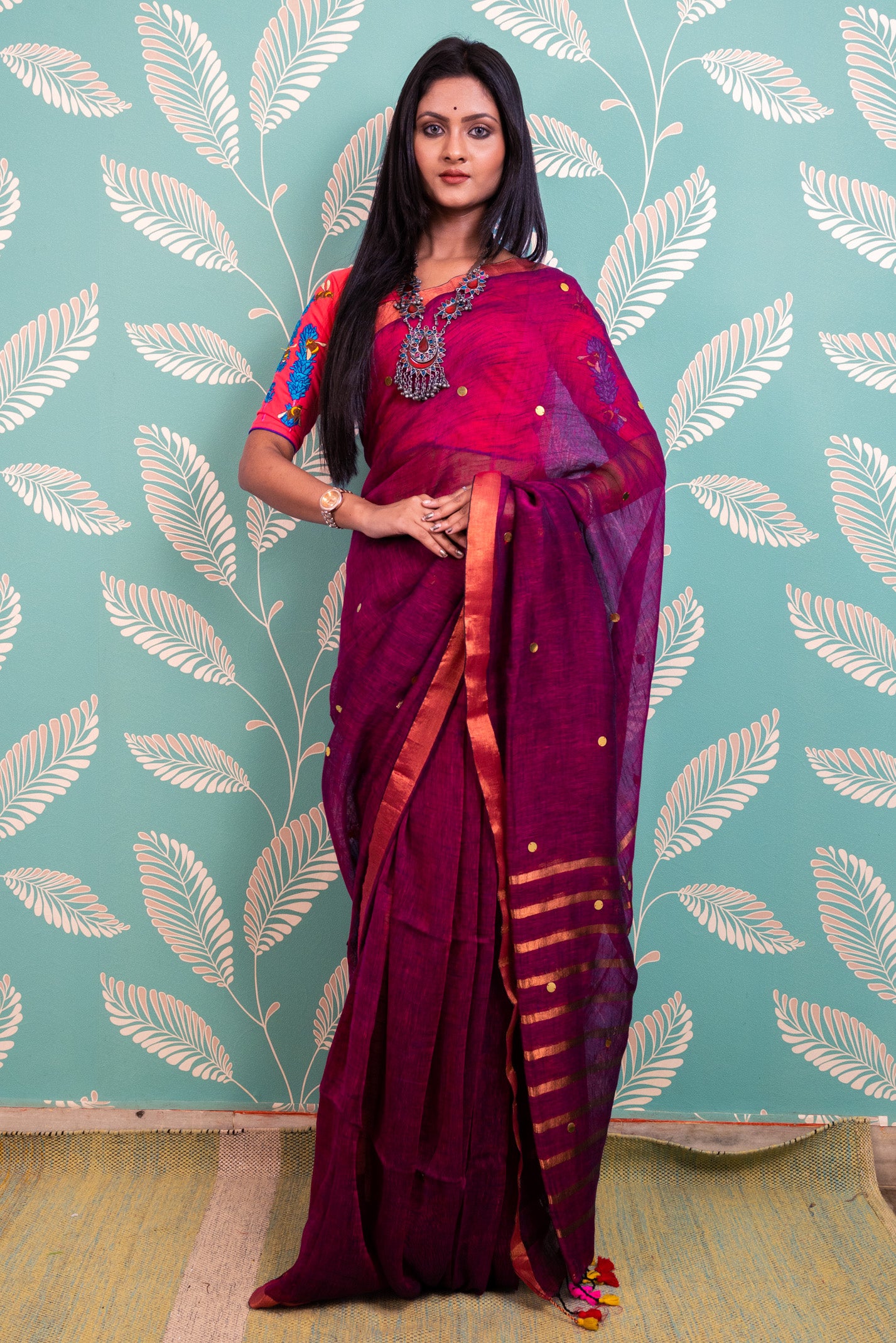 Magenta Bindii Linen Saree - Uttariya
