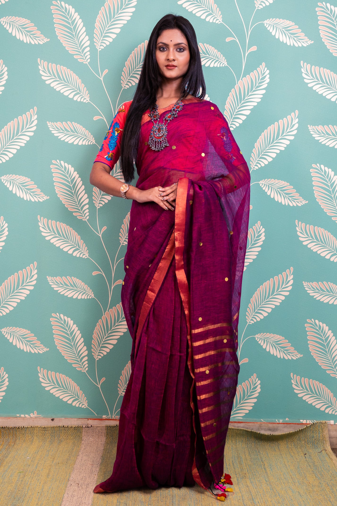 Magenta bindii Linen Saree