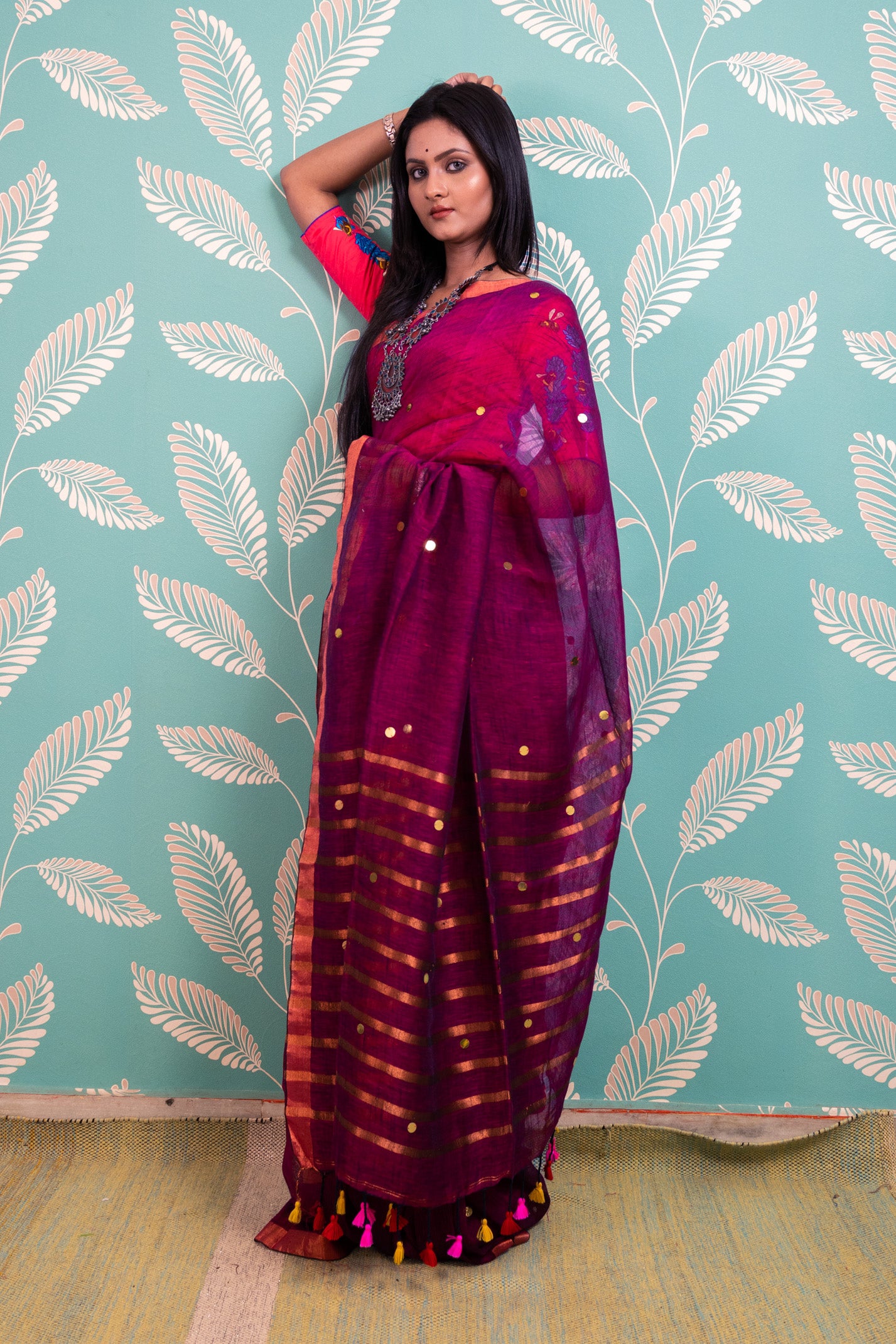 Magenta bindii Linen Saree