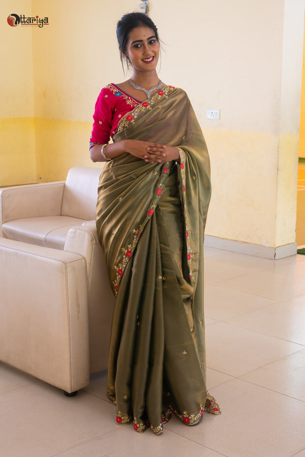 Golden Weave Zardosi Silk Saree - Uttariya