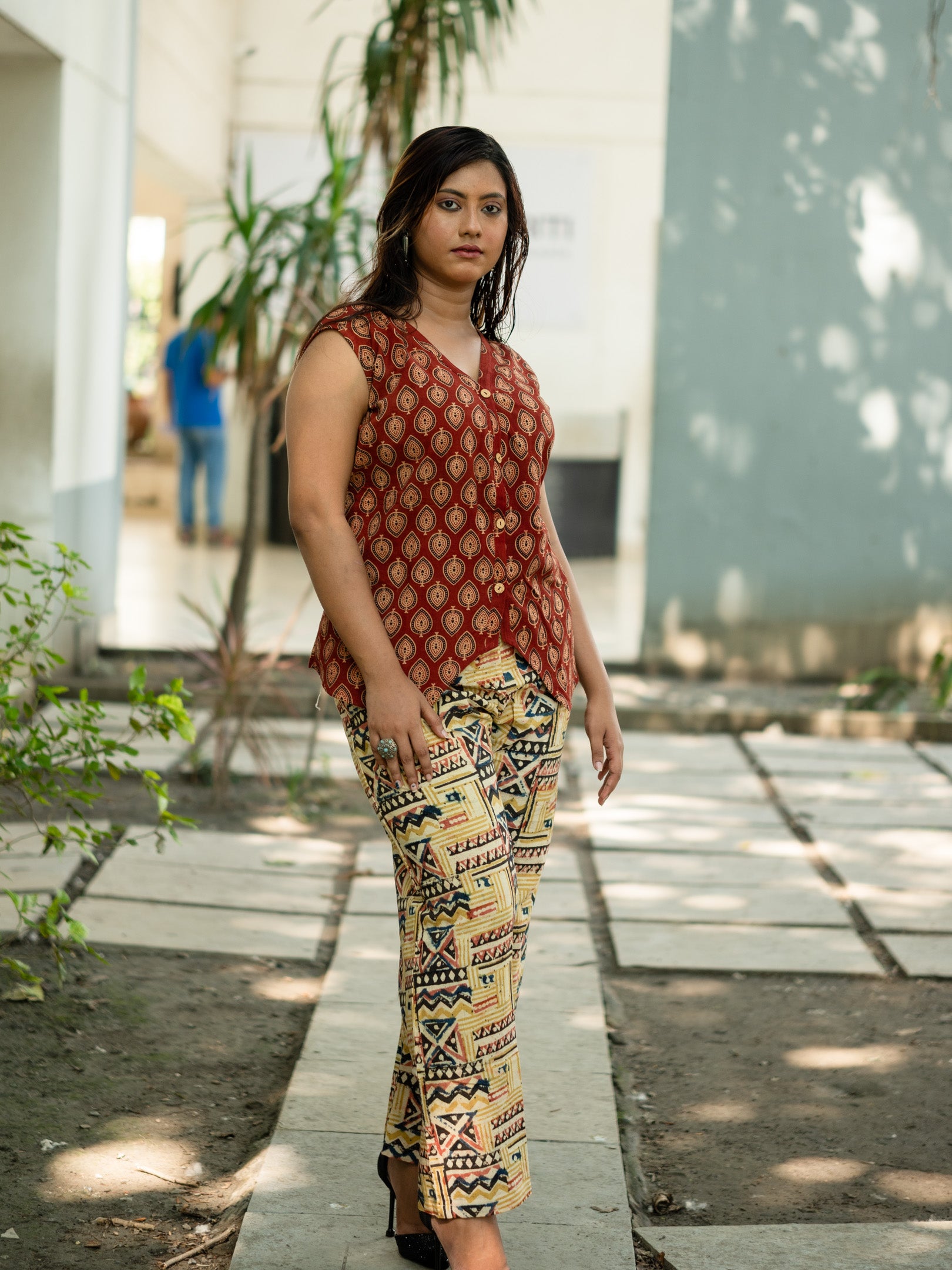 Sleeveless Jacket Top