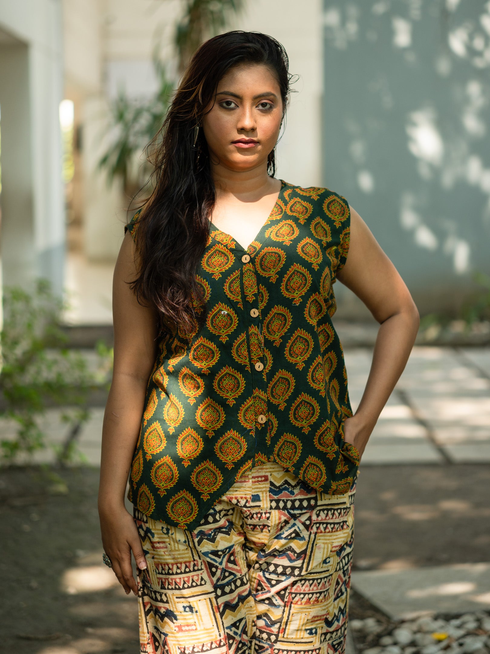 Sleeveless Jacket Top