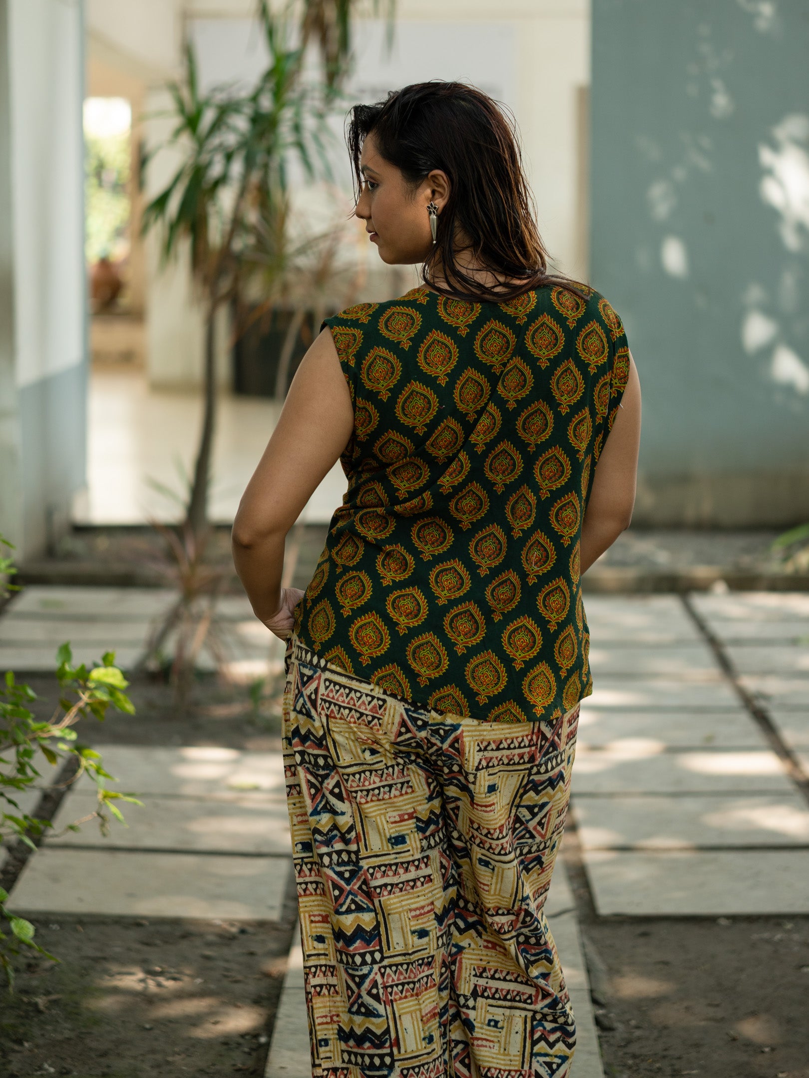 Sleeveless Jacket Top