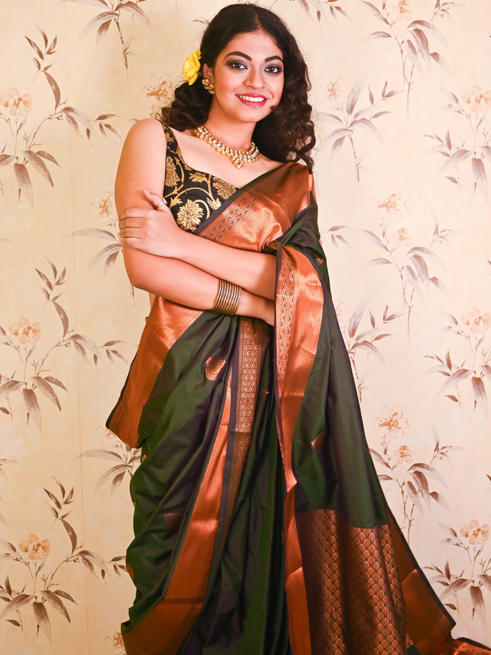 Monmohini Banarasi saree