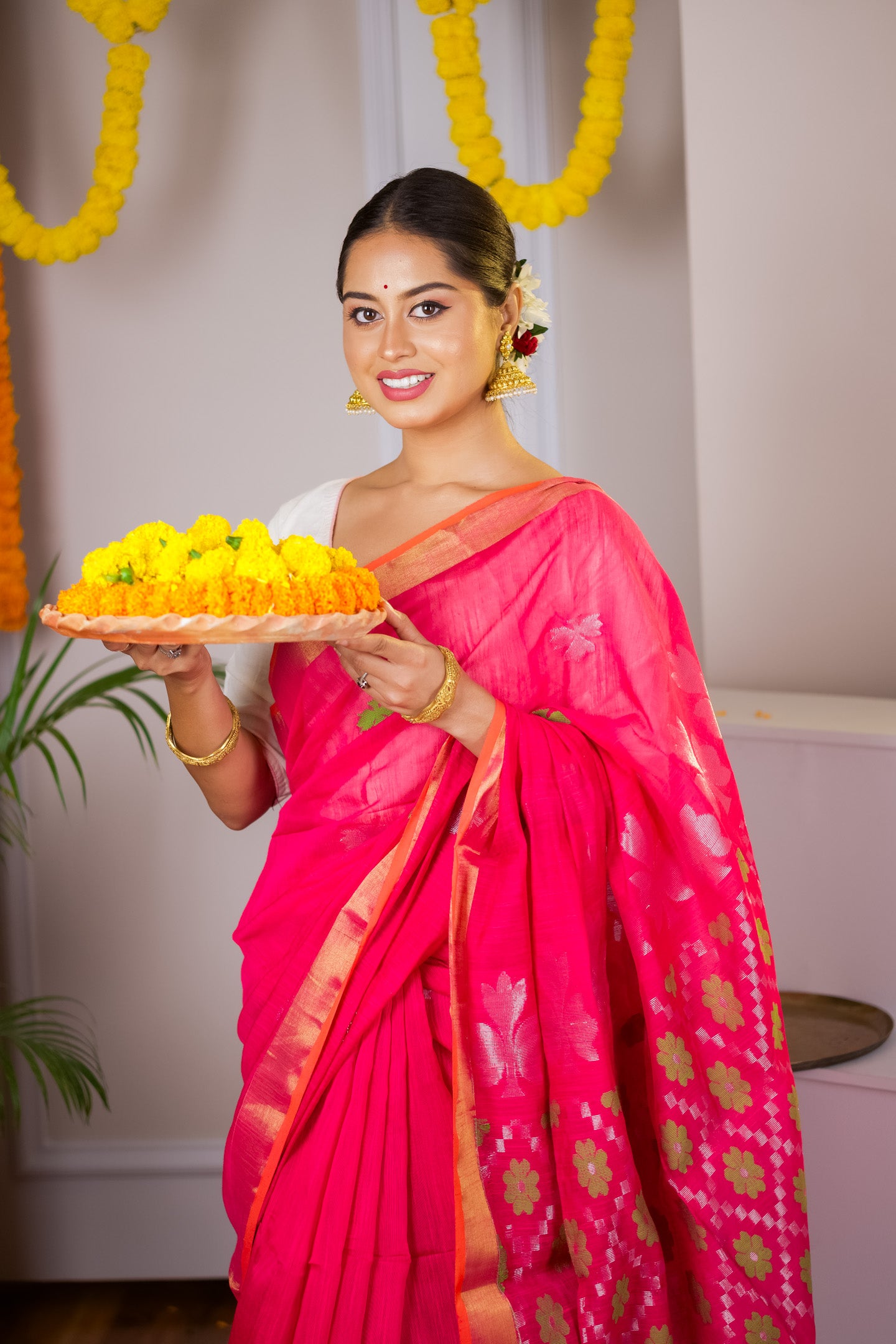 Gulabi Noor Saree