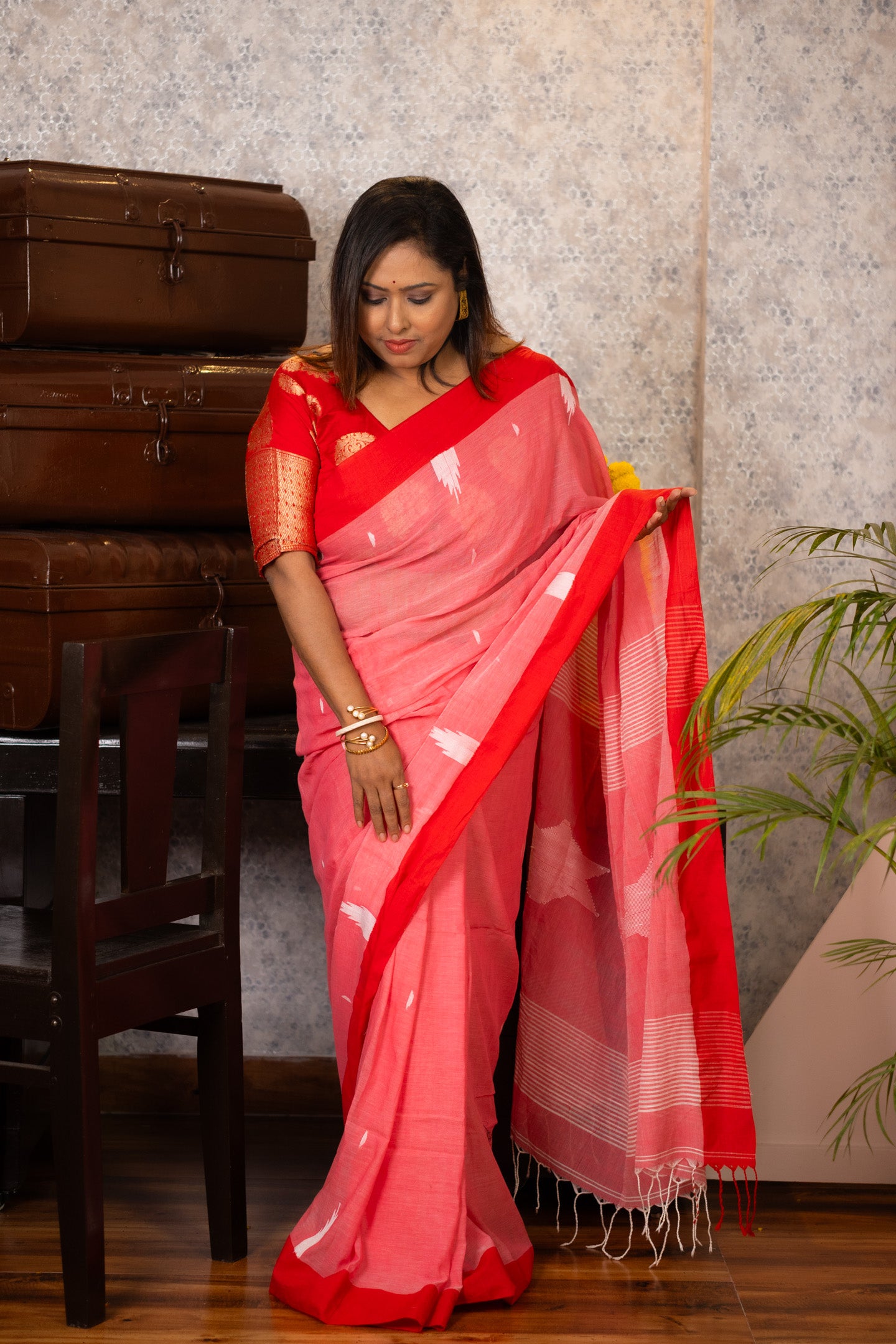 Arajita – Red & White Bengal Cotton Saree