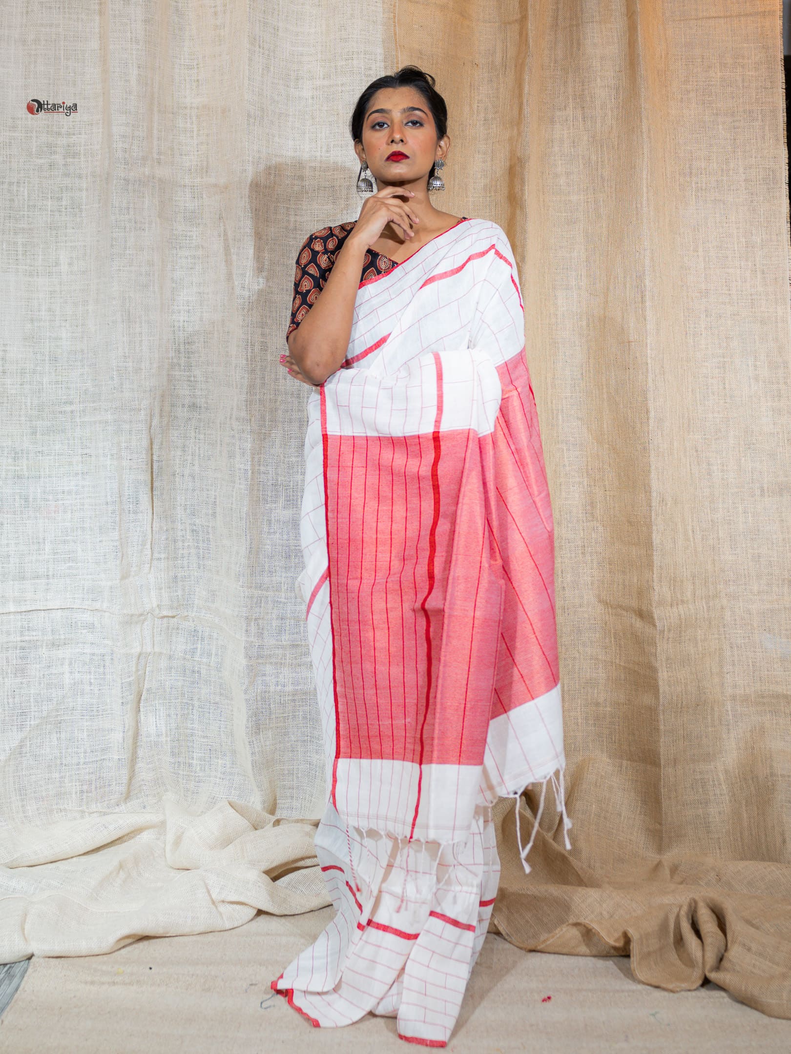 Women Checked Saree