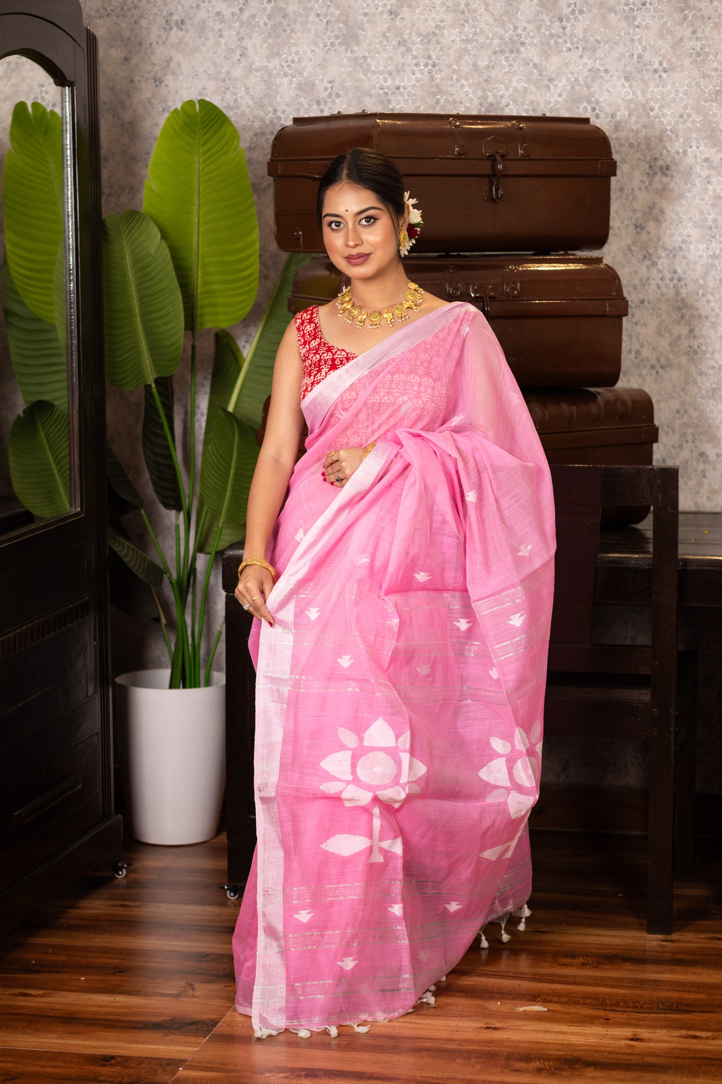 Gulaboo saree