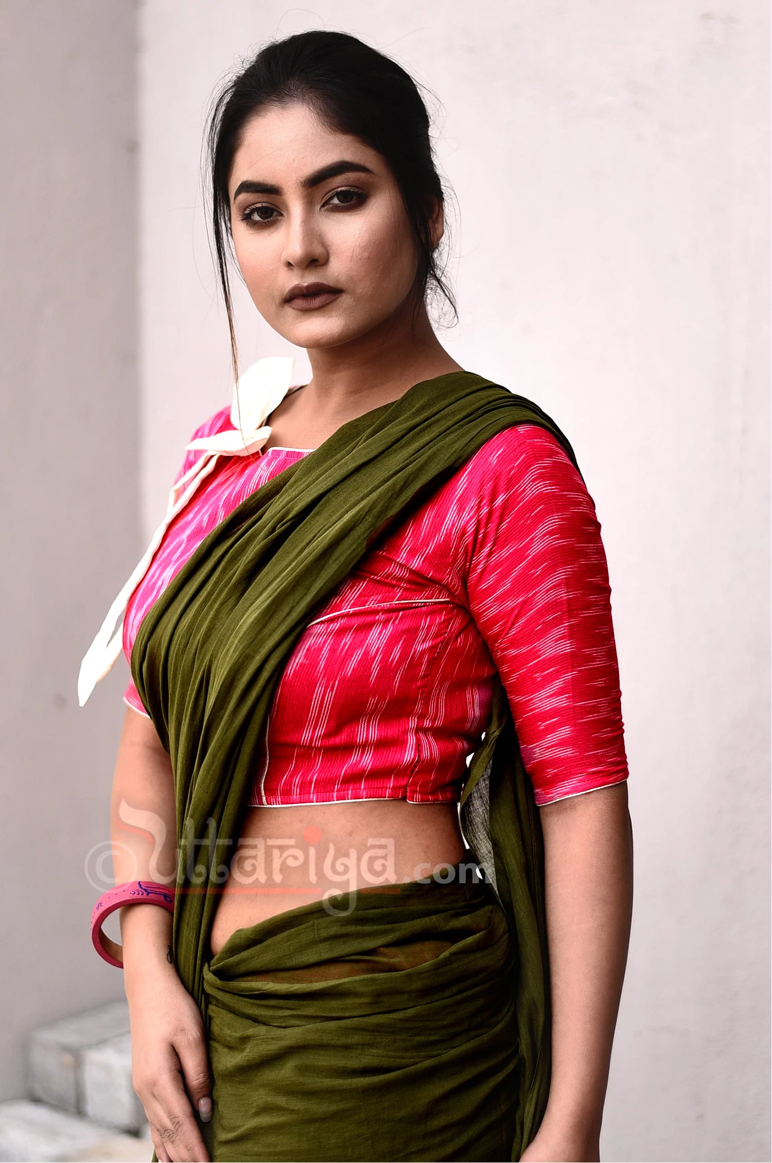 A Bow Love - Uttariya