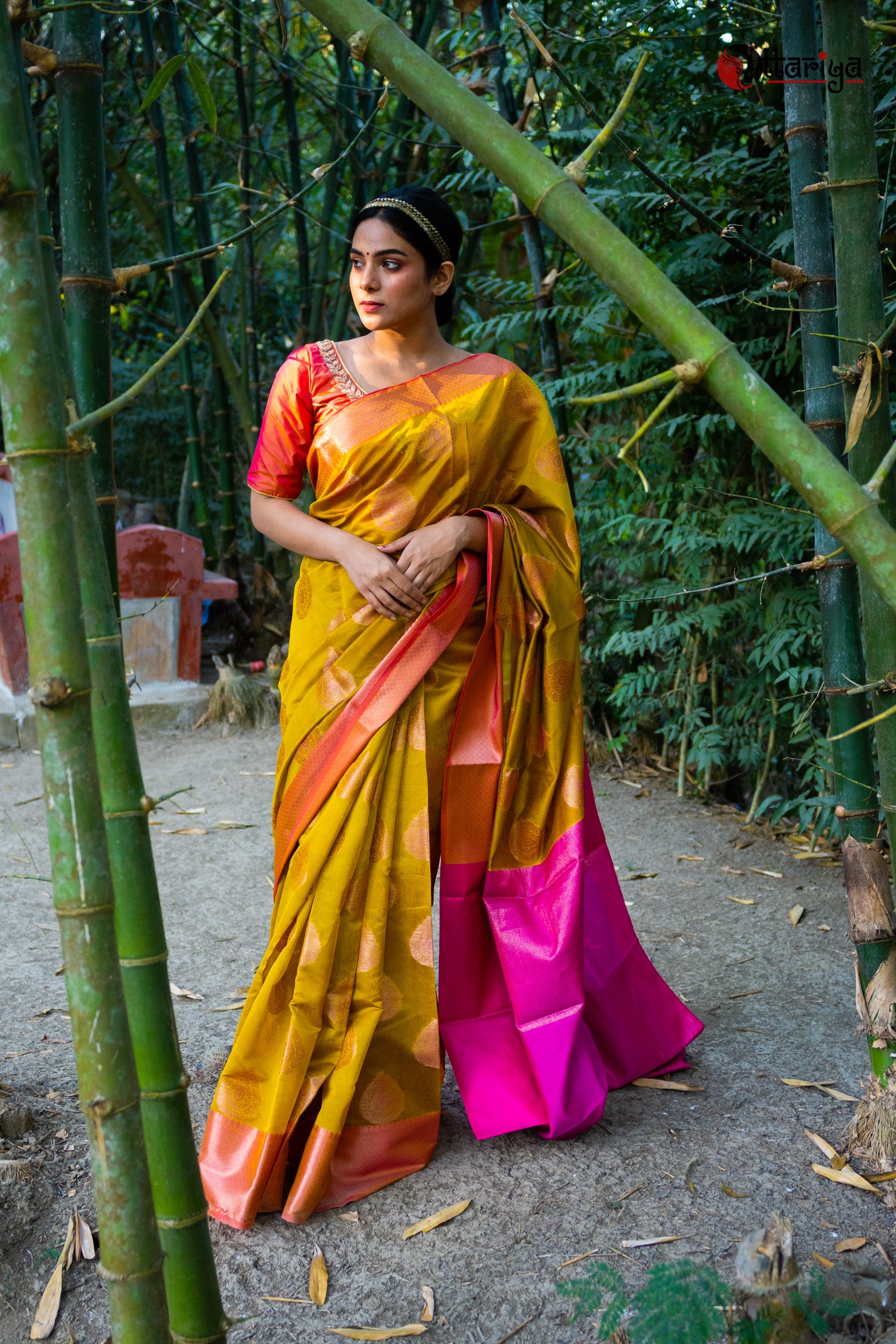 Mahendi Banarasi Boond Saree - Uttariya
