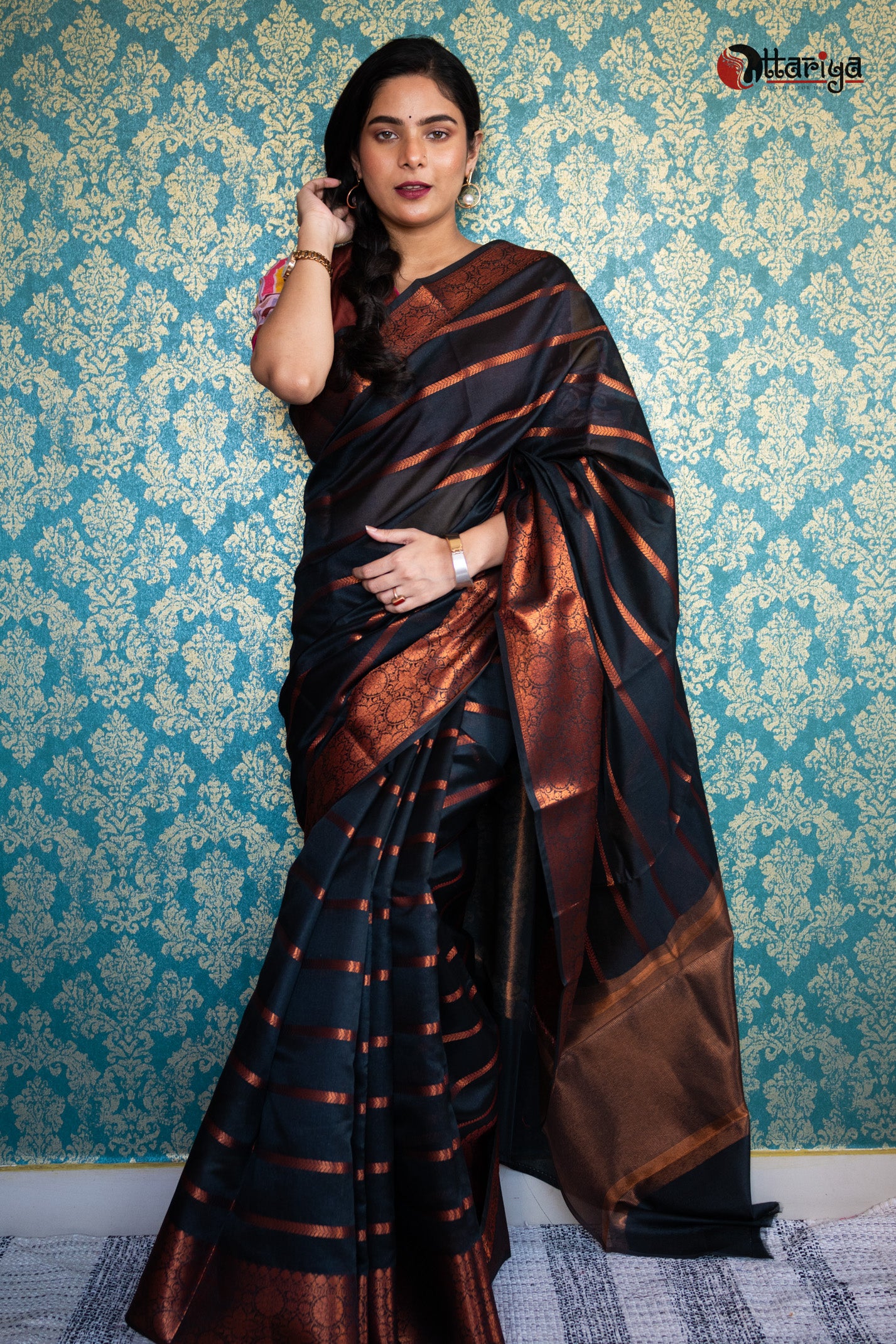 Black Banaras Silk Saree - Uttariya