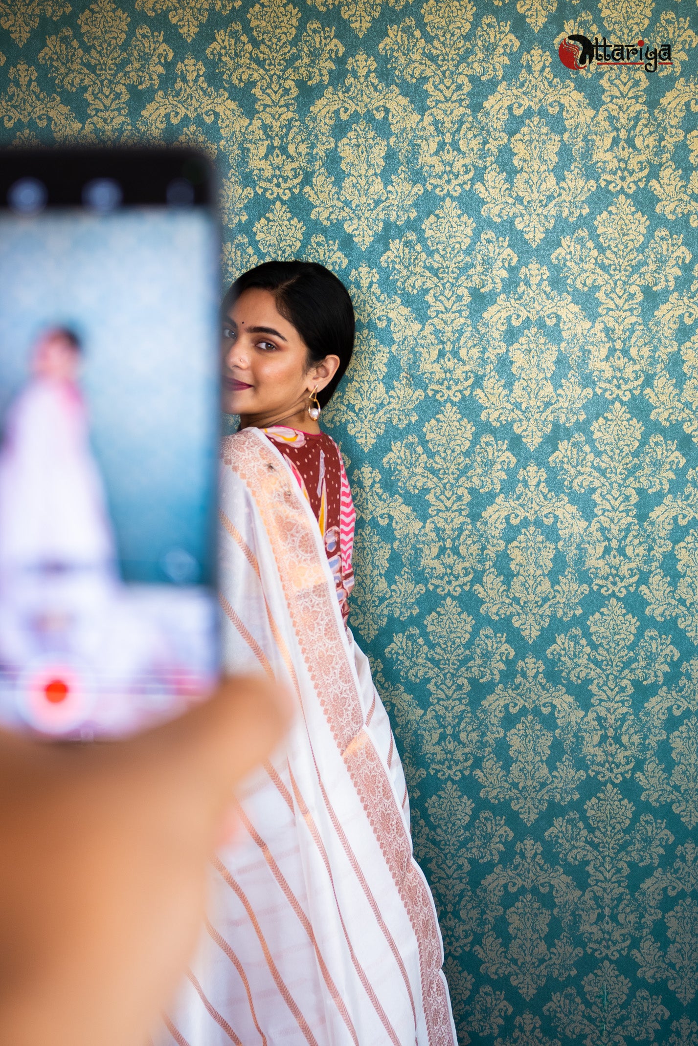 Milk on the copper Saree