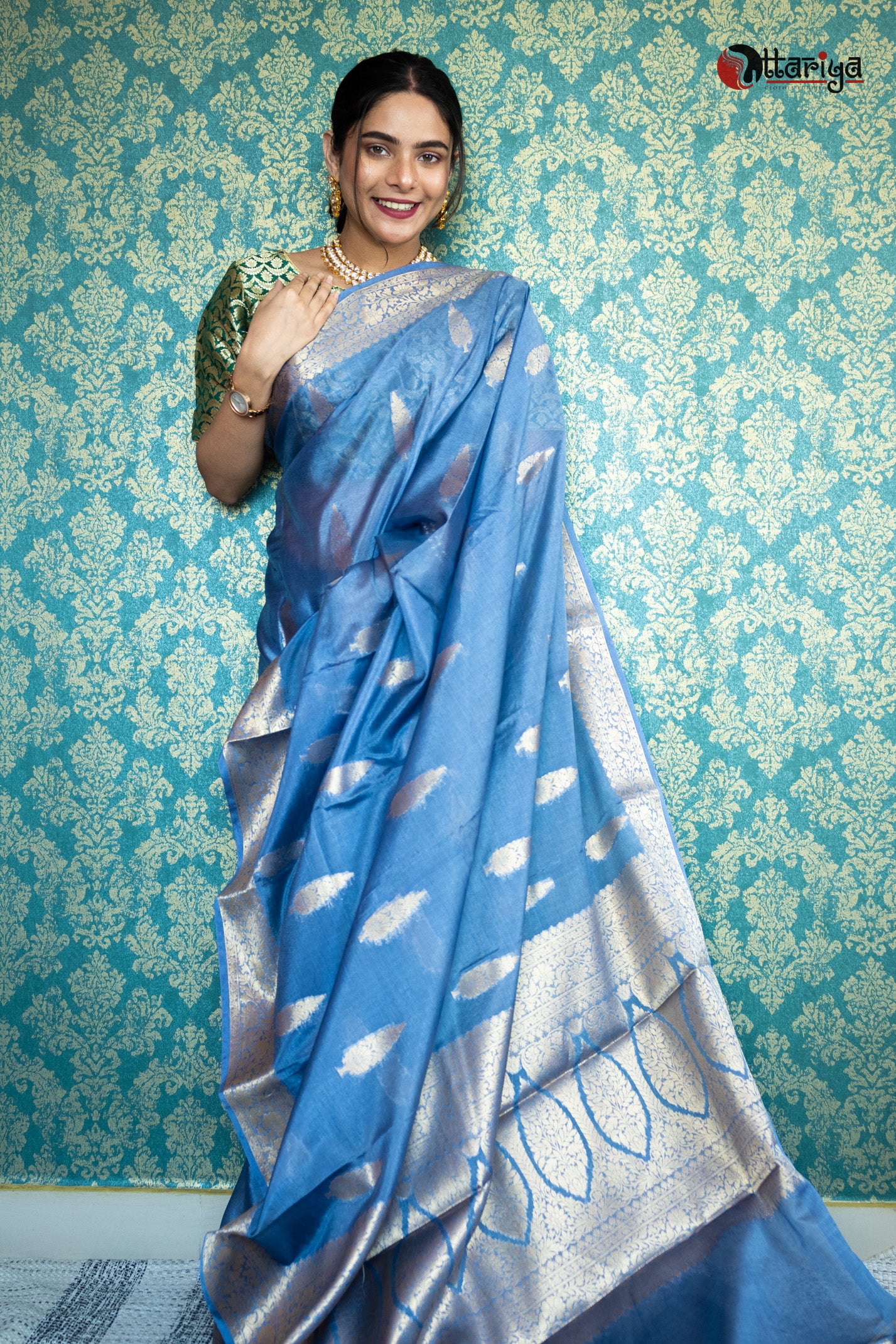 Gray Blue Banaras Silk Saree - Uttariya