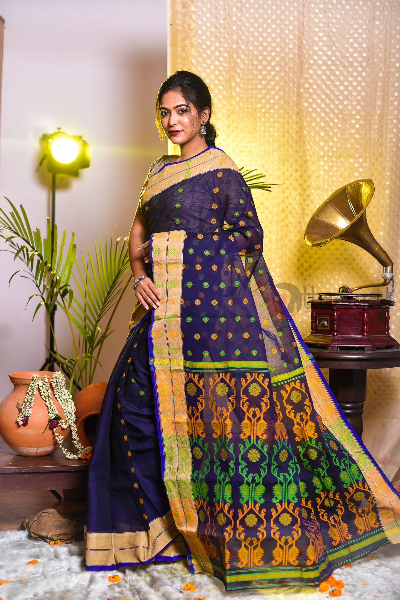 Mid Night Blue Jamdani Saree - Uttariya