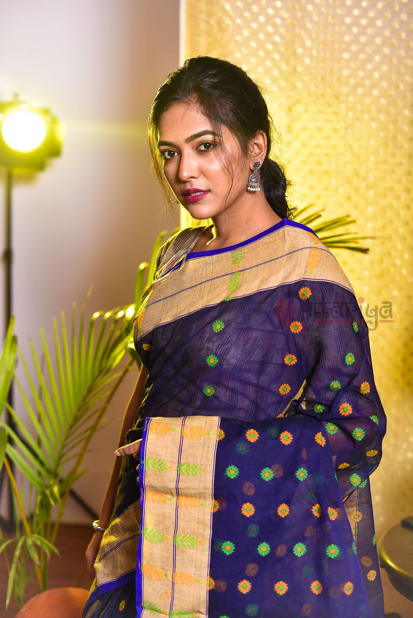 Mid Night Blue Jamdani Saree - Uttariya