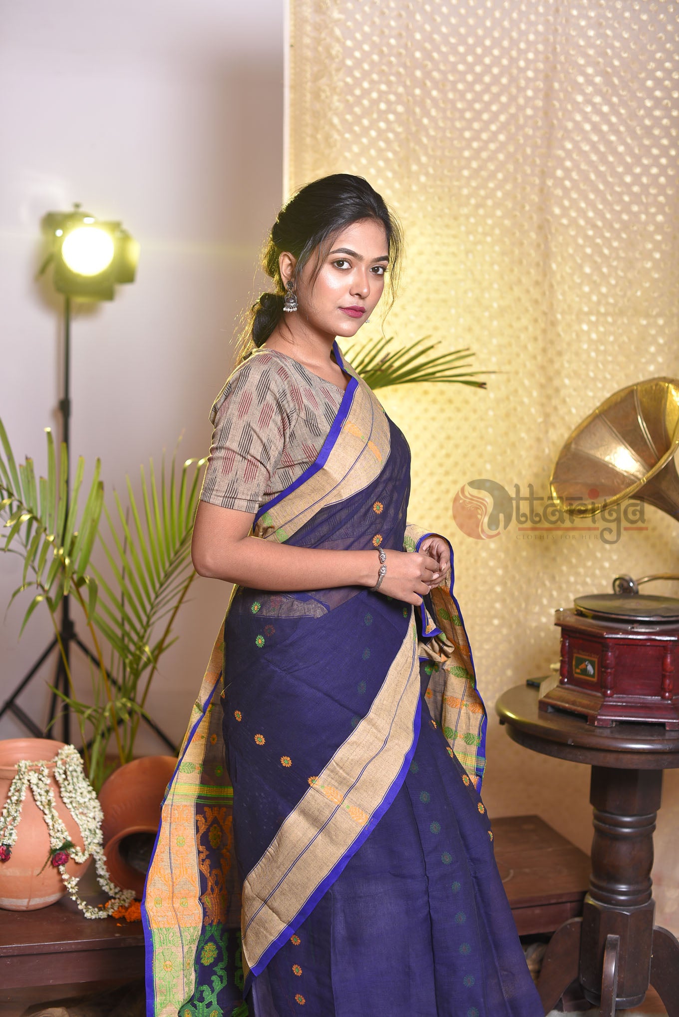 Mid Night Blue Jamdani Saree - Uttariya