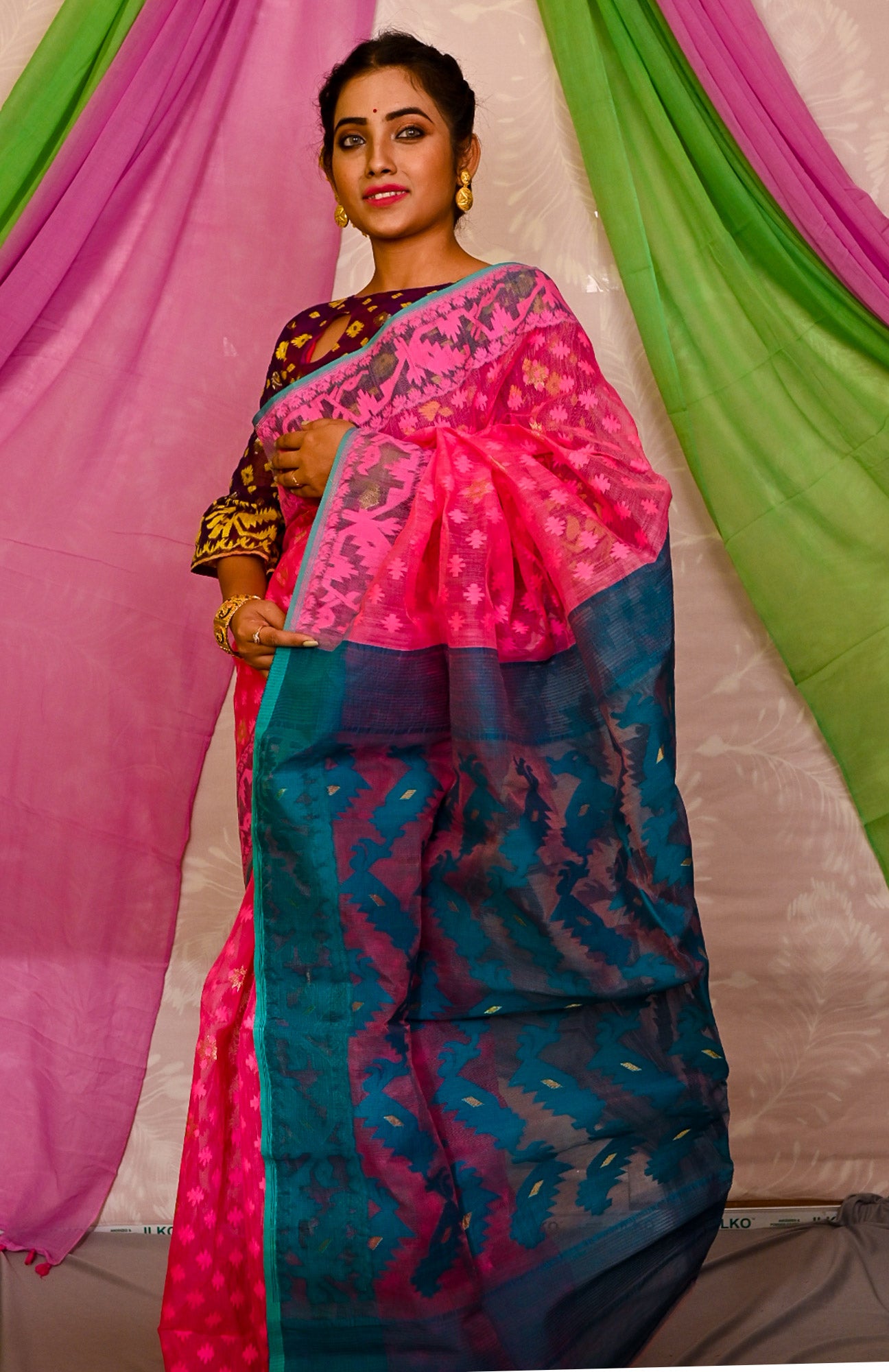 Shocking pink Maslin Jamdani Bangladeshi Saree - Uttariya