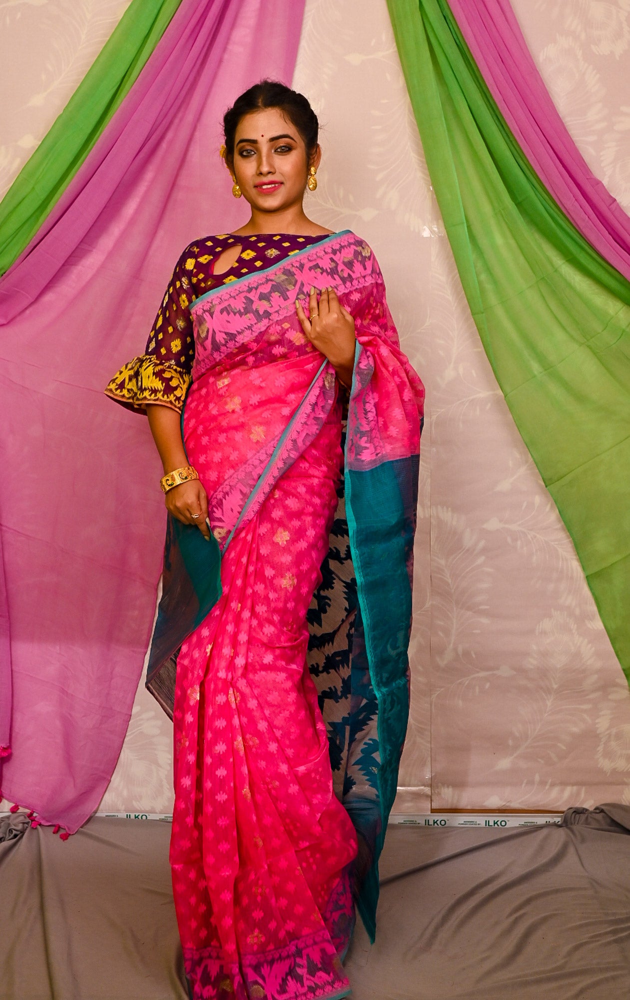 Shocking pink Maslin Jamdani Bangladeshi Saree - Uttariya