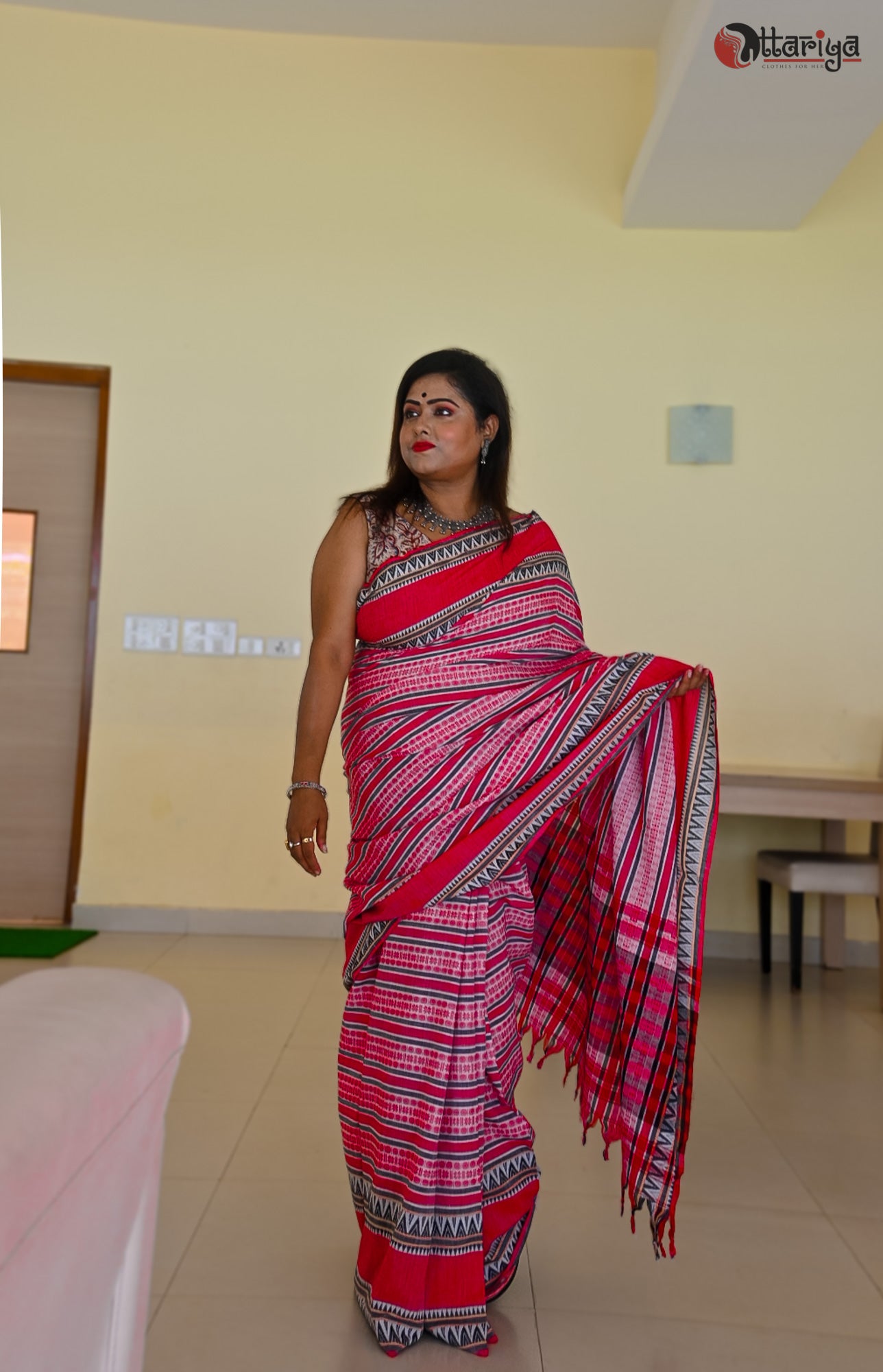 Ramaini Saree with all over woven - Uttariya