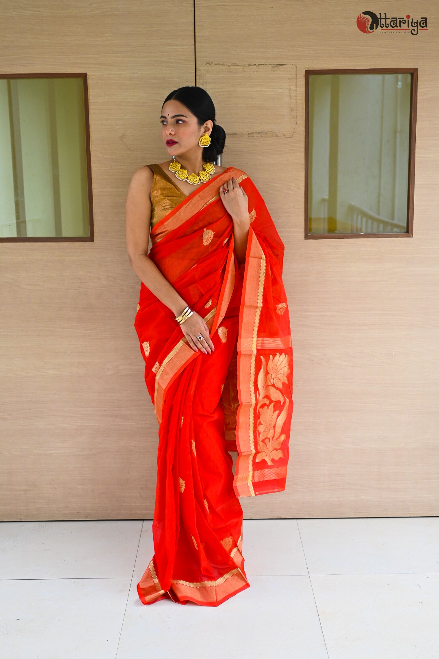 Red Maheswari Saree - Uttariya