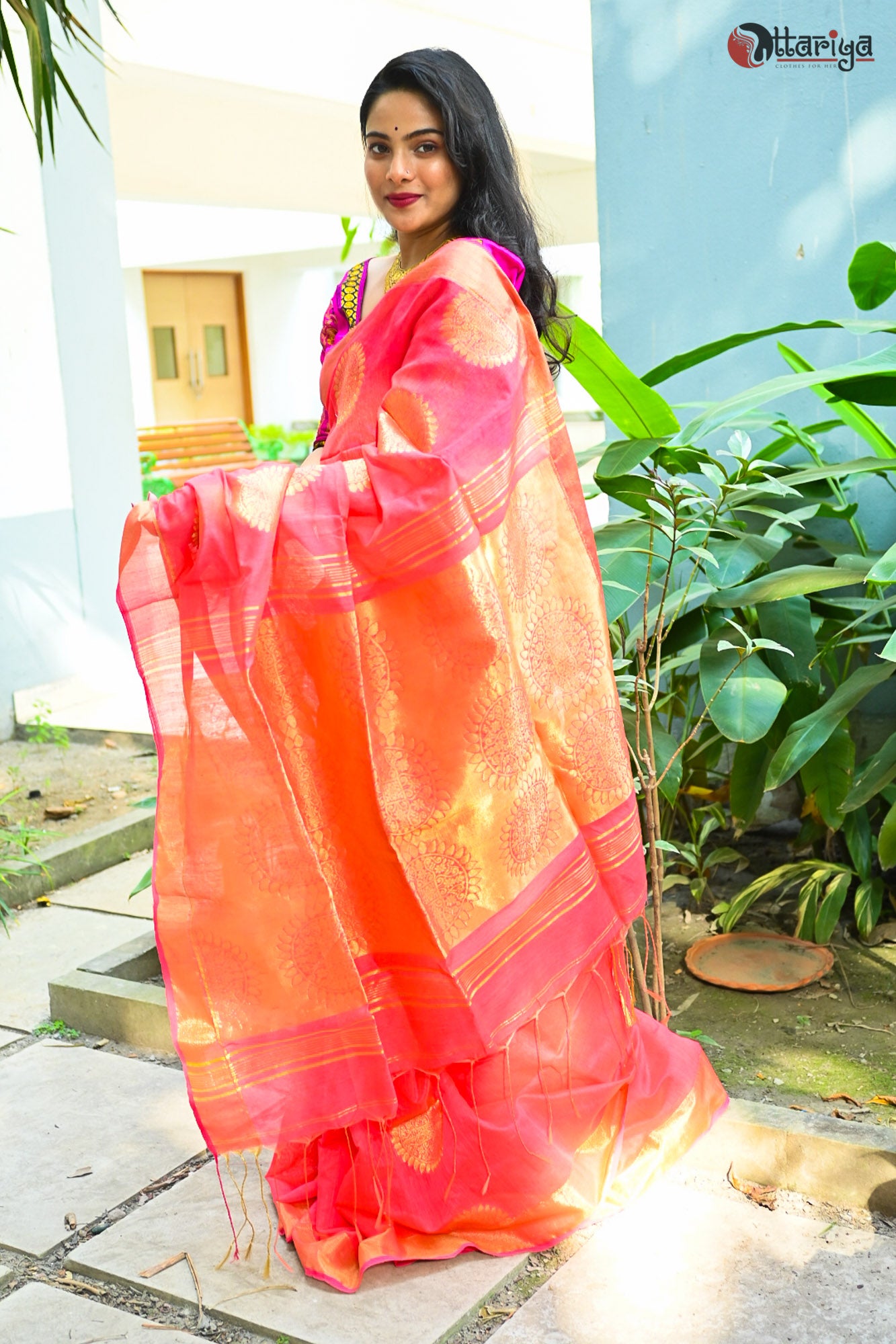 Maheswari SIlk Coral Saree - Uttariya