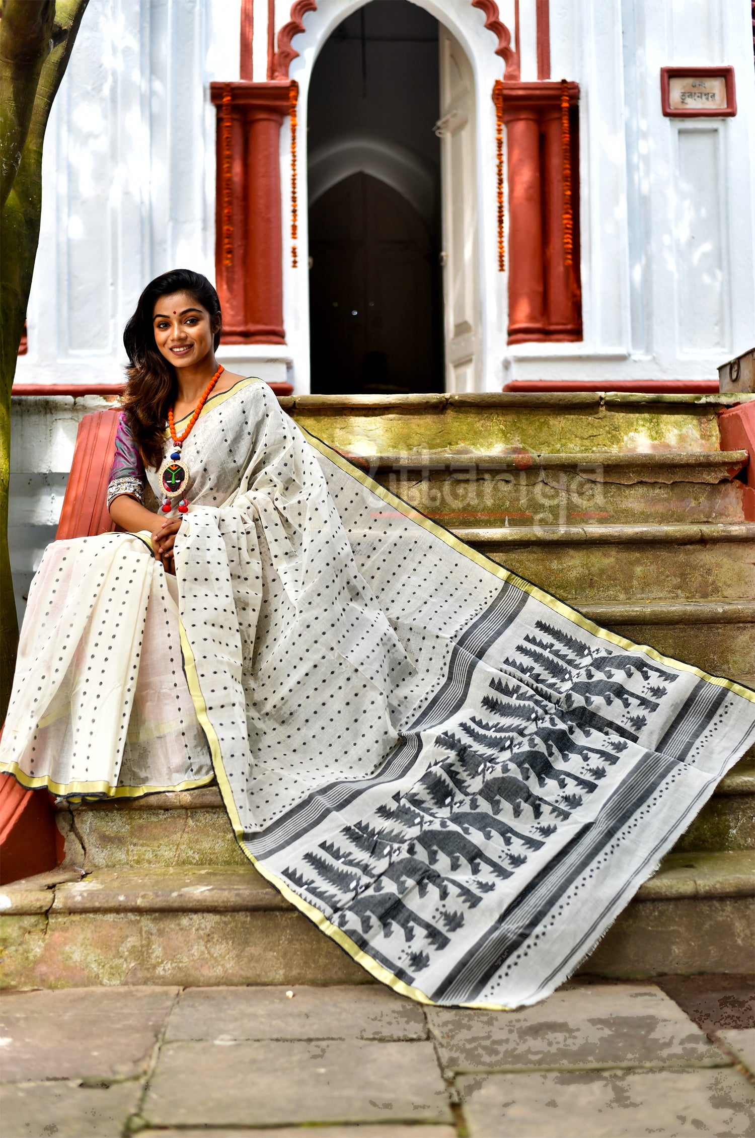 Hansini  Jamdani Saree - Uttariya