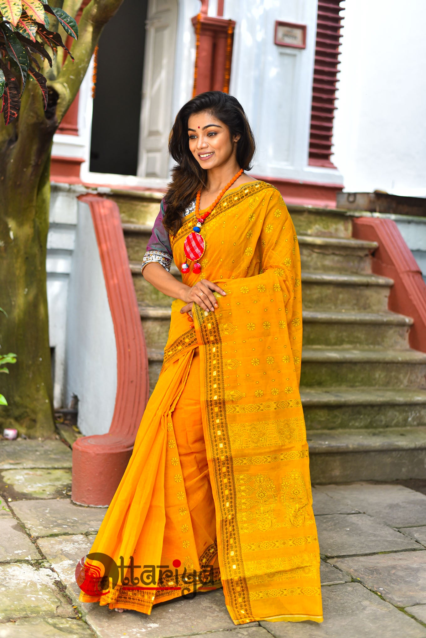 Yolk Cotton Baluchari Saree - Uttariya
