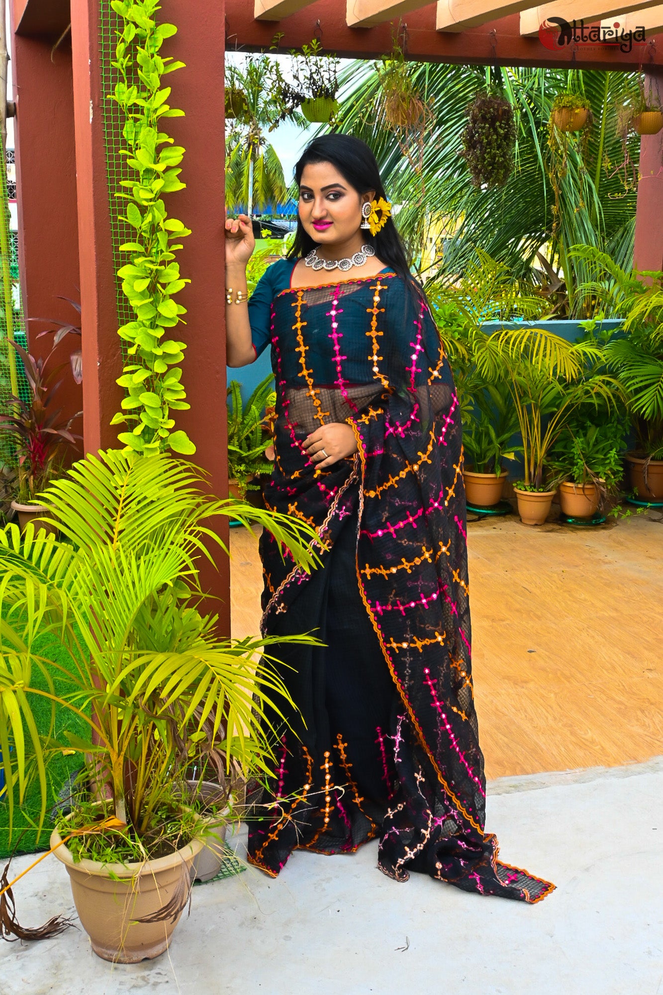 Black Mirron All over Saree - Uttariya