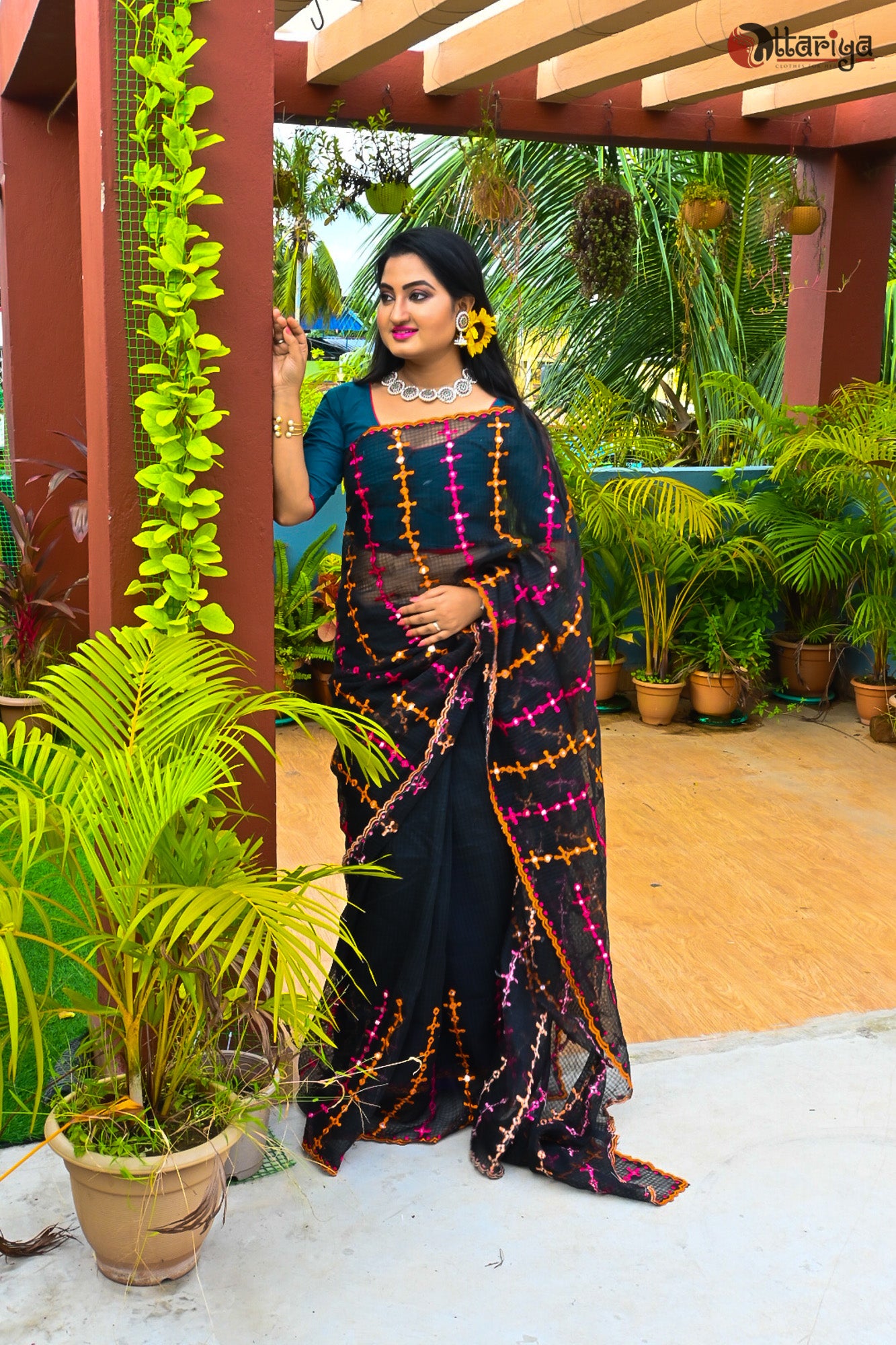 Black Mirron All over Saree - Uttariya