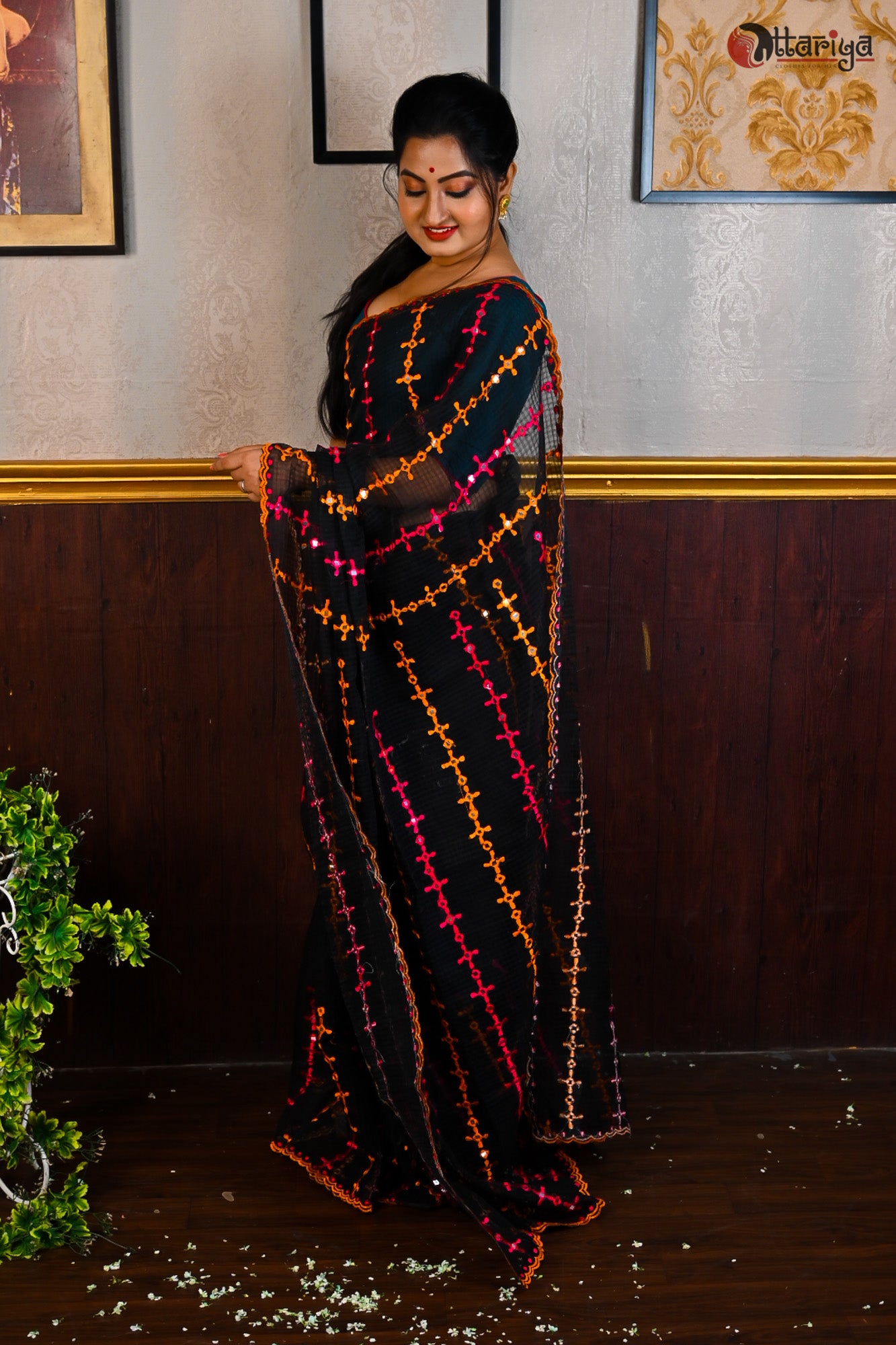 Black Mirron All over Saree - Uttariya