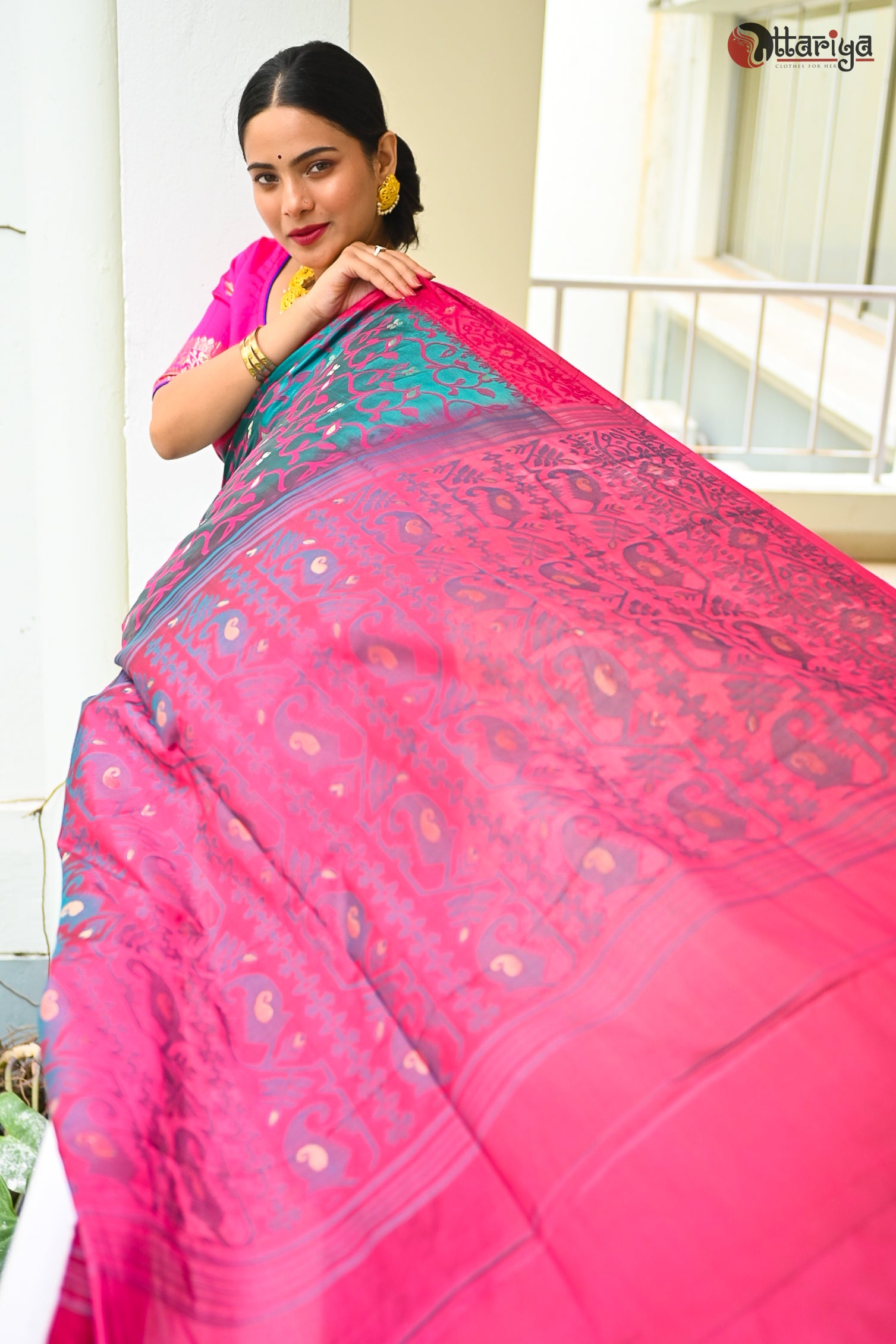 Green Rajsahi Silk Saree - Uttariya