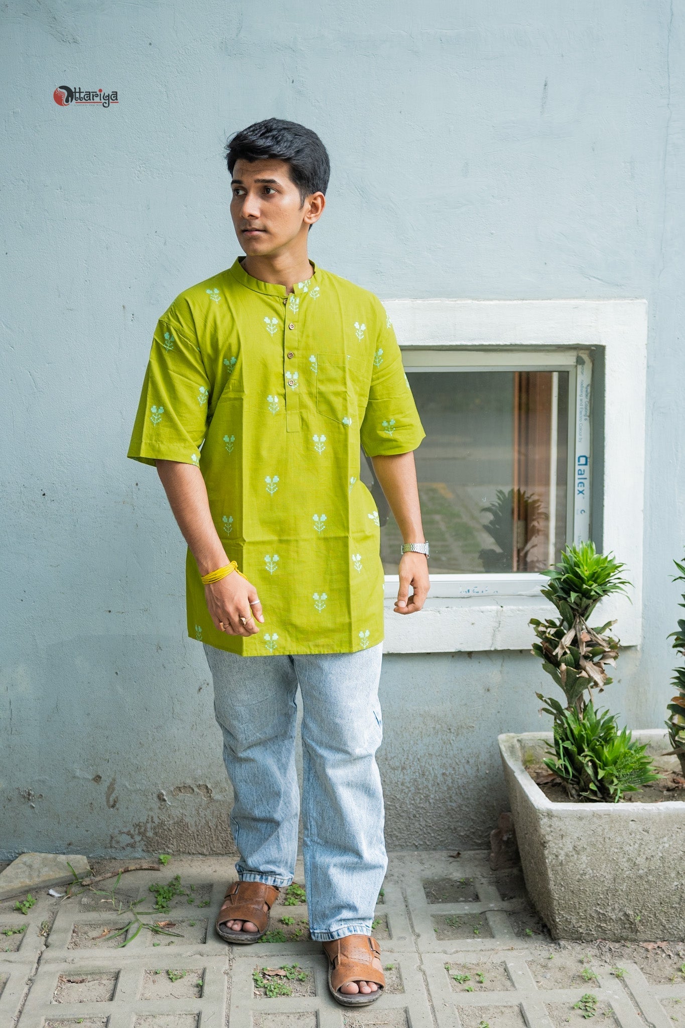 Kishalay — Handwoven Jamdani Buta Short Kurta - Uttariya
