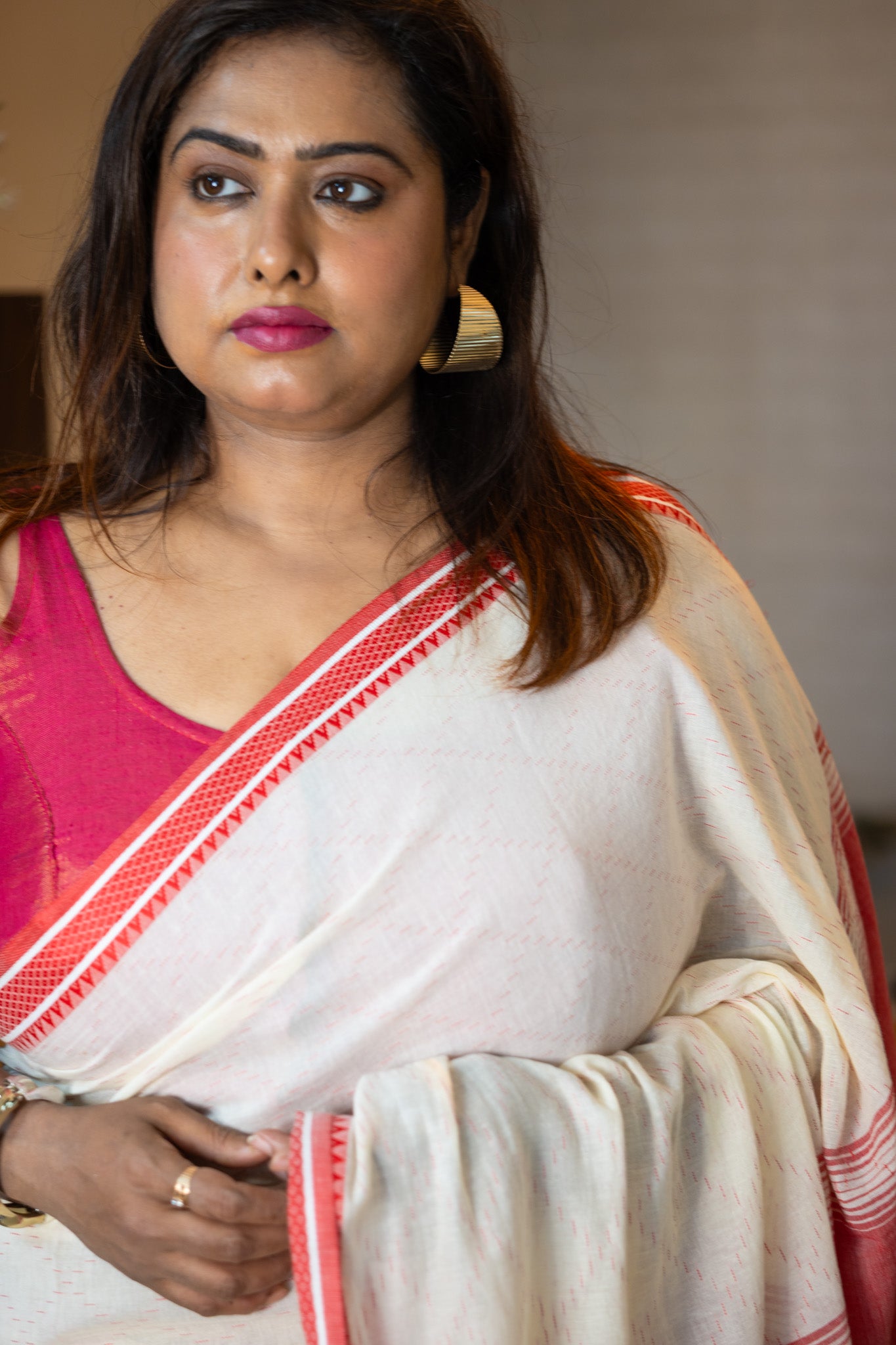 Lal Sada Bunon Saree - Uttariya