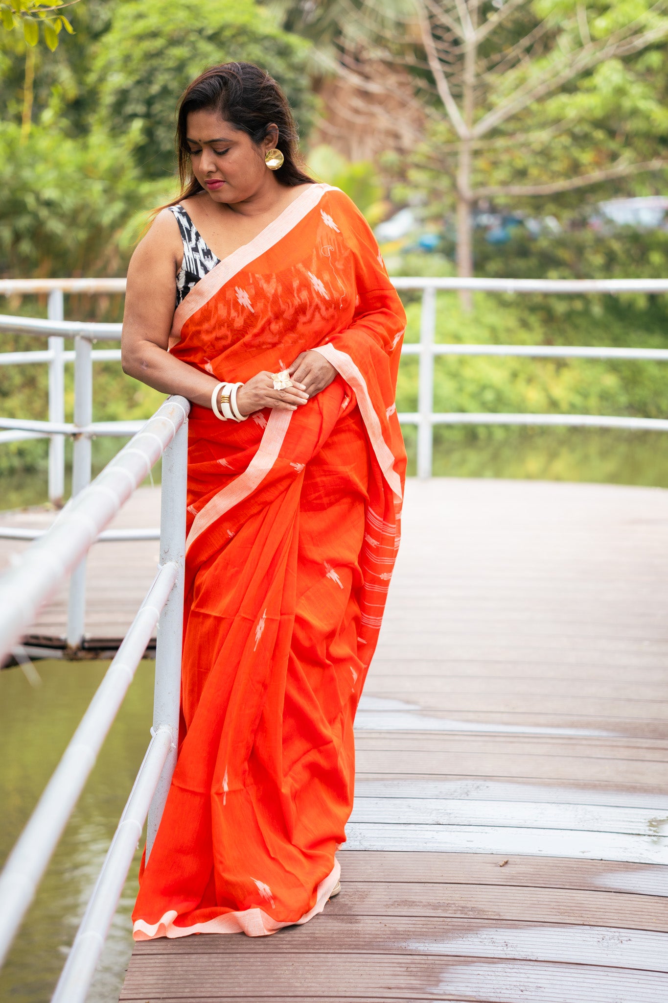 Fire Jamdani Saree - Uttariya