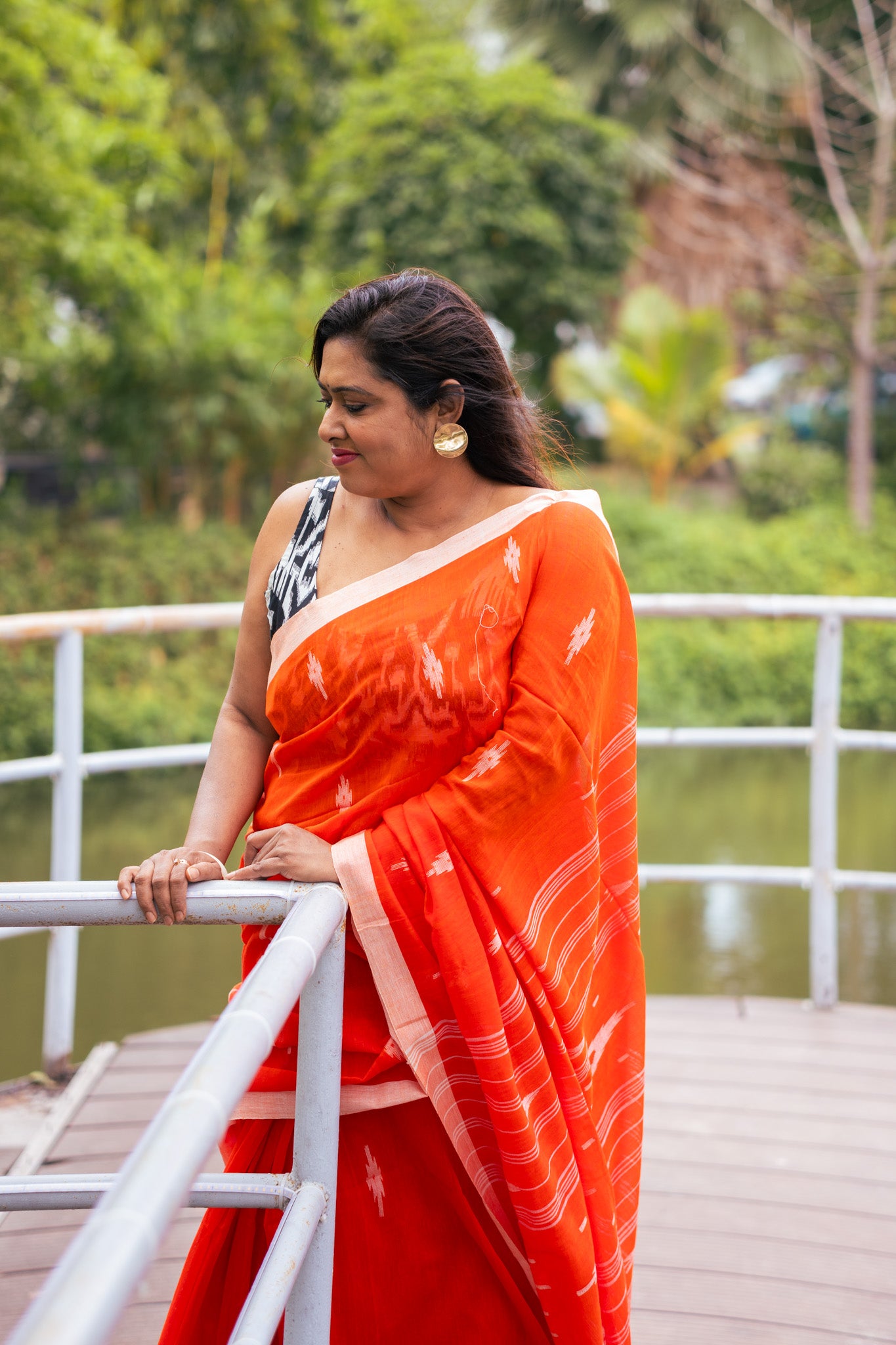 Fire Jamdani Saree - Uttariya
