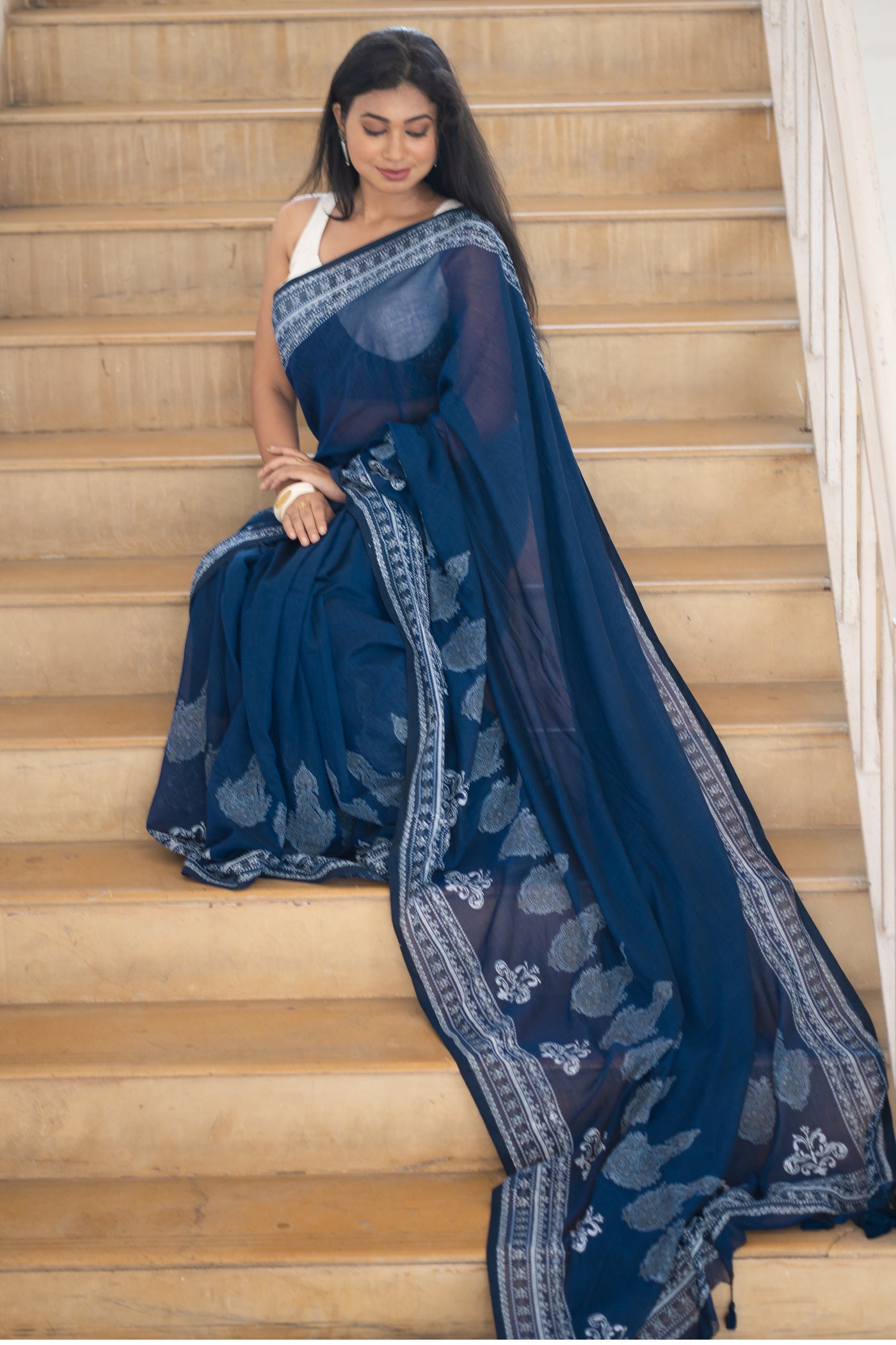 Rajanigandha — Handwoven Dhonekhali Cotton Saree
