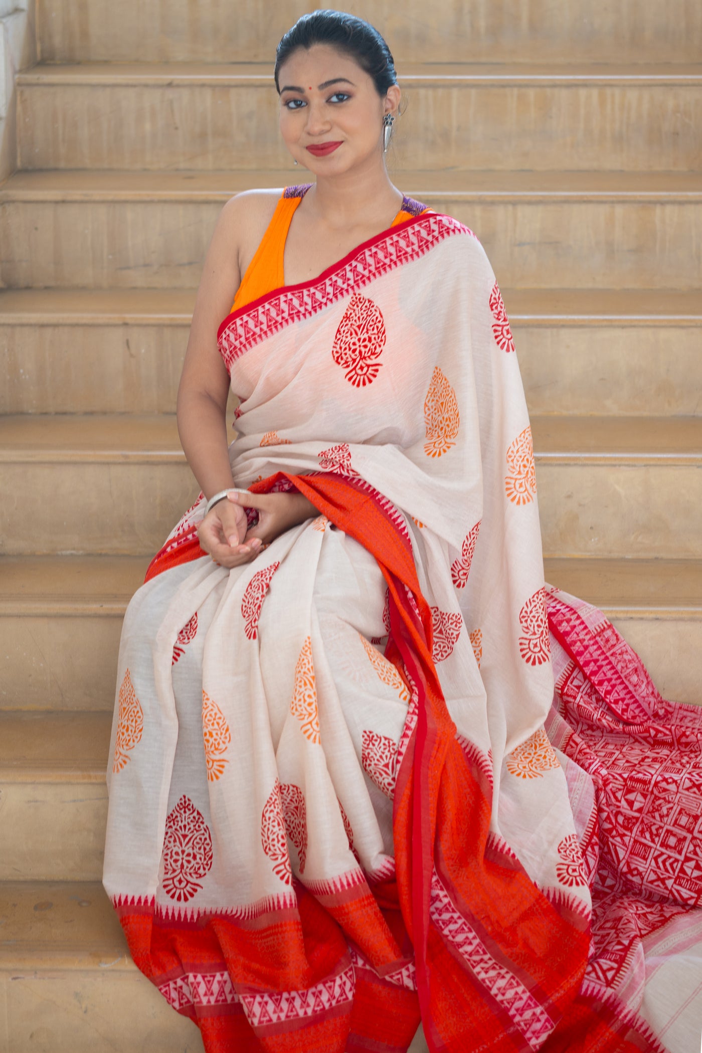 Agomoni — Handwoven Dhonekhali Cotton Saree