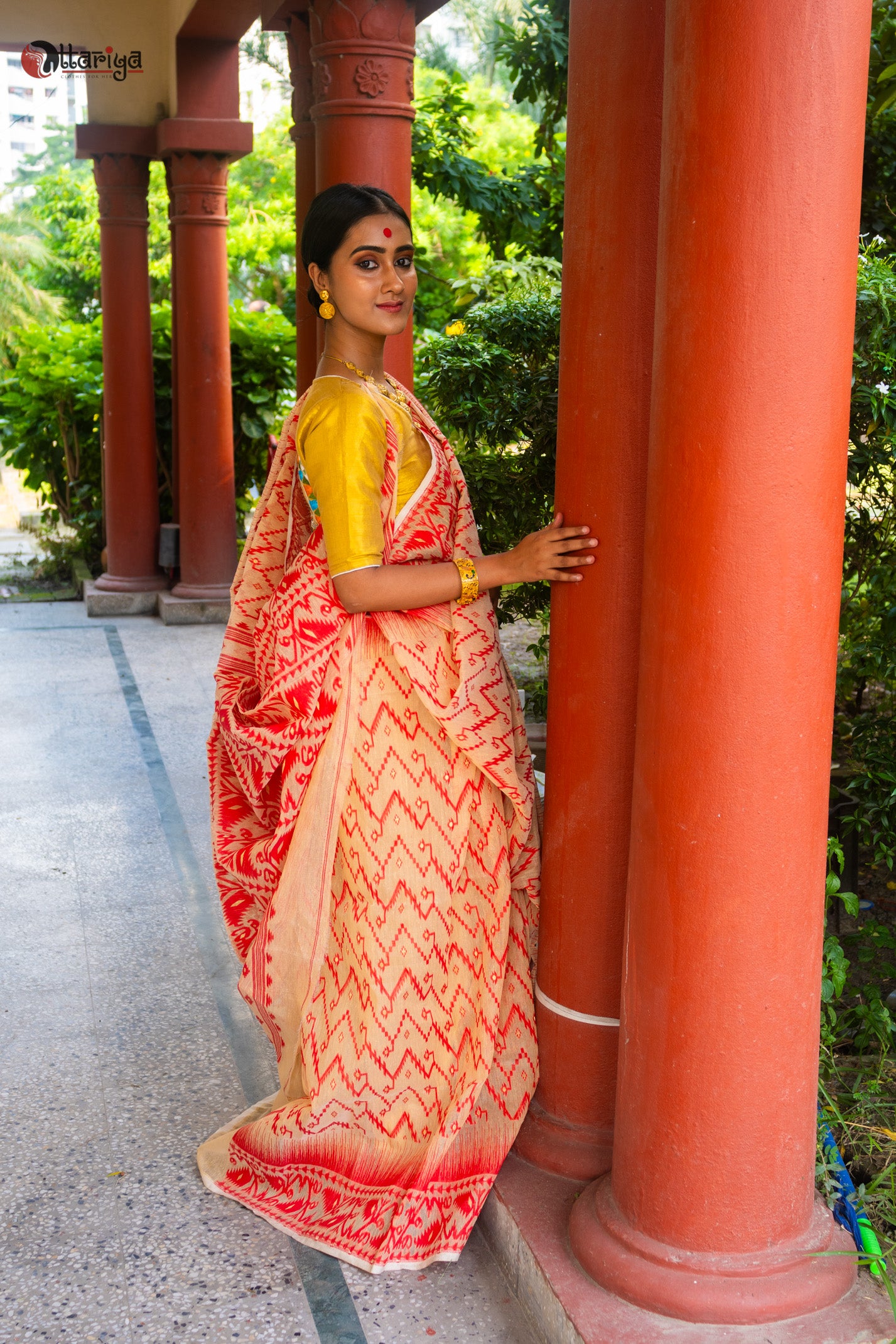 Buy Original Dhakai Jamdani Saree, Red/orange Contrast Saree, Bangladeshi,  Handloom, Halfsilk, 100 Count, Traditional,elegant,classy Party Saree  Online in India - Etsy