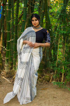 Chandrika Weaves Bengal Bloom Elegance Cotton Saree - Uttariya