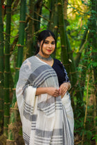 Chandrika Weaves Bengal Bloom Elegance Cotton Saree - Uttariya