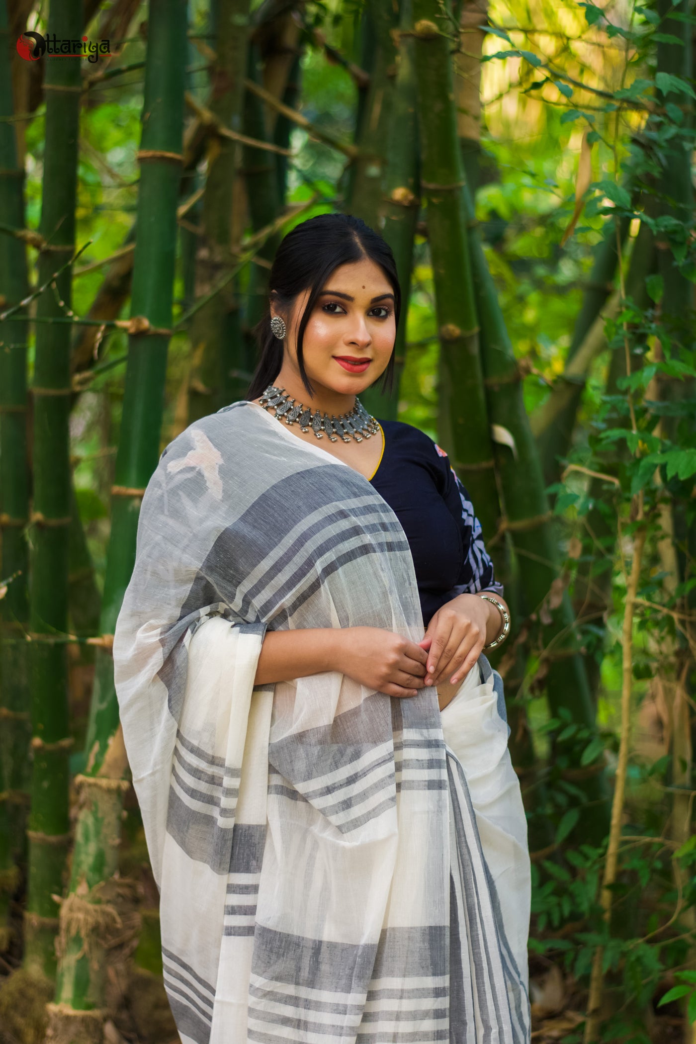 Chandrika Weaves Bengal Bloom Elegance Cotton Saree - Uttariya