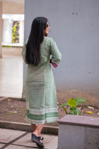 Saatrang Gamcha Dress - Uttariya