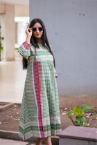 Saatrang Gamcha Dress - Uttariya