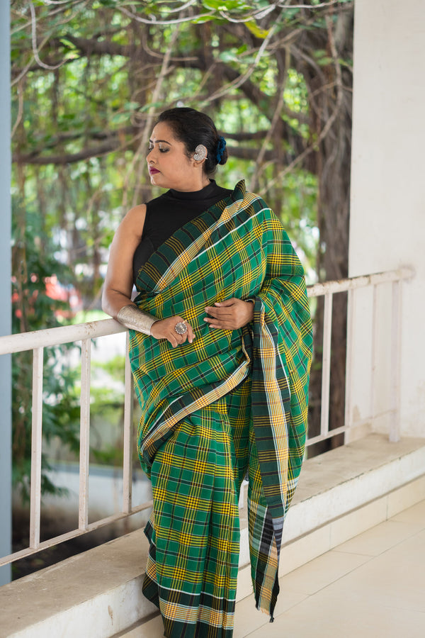 Sobuj Gamcha Saree