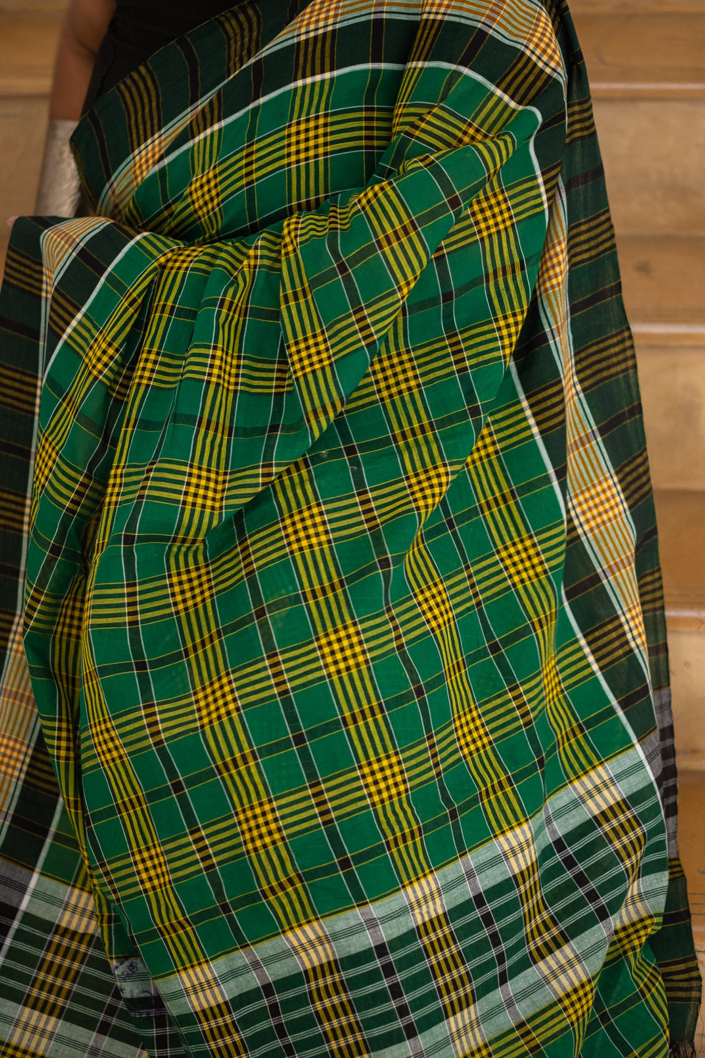 Sobuj Gamcha Saree
