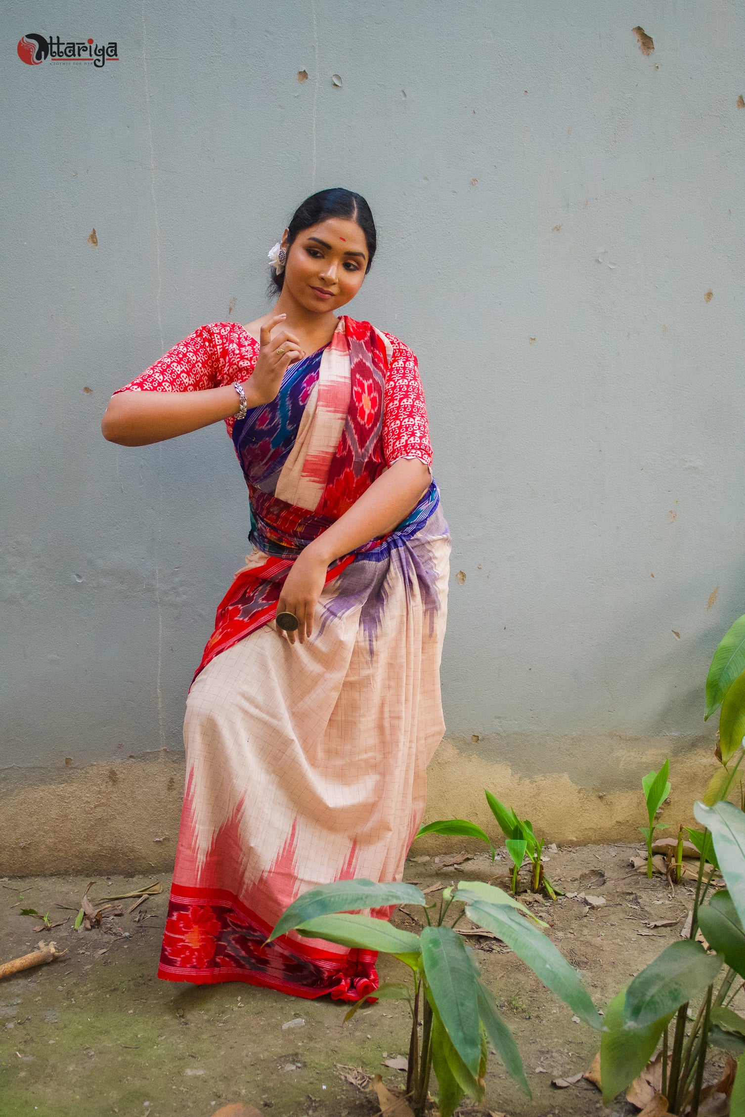 Captivating the village vibes with grace and confidence, draped in a  beautiful saree amidst the morning mist. 🌫️💫 . . . . #instag... |  Instagram