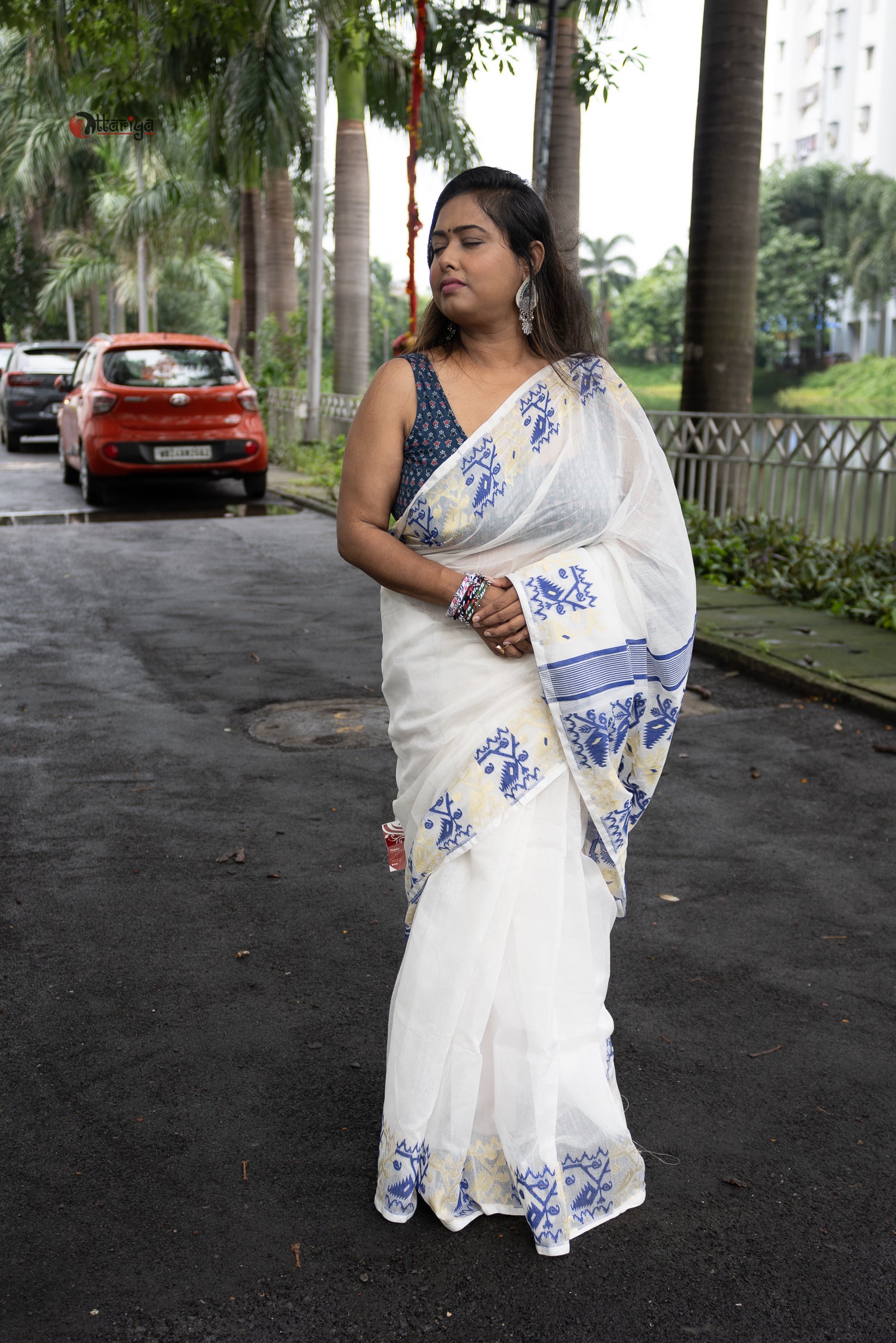 White blue jamdani saree