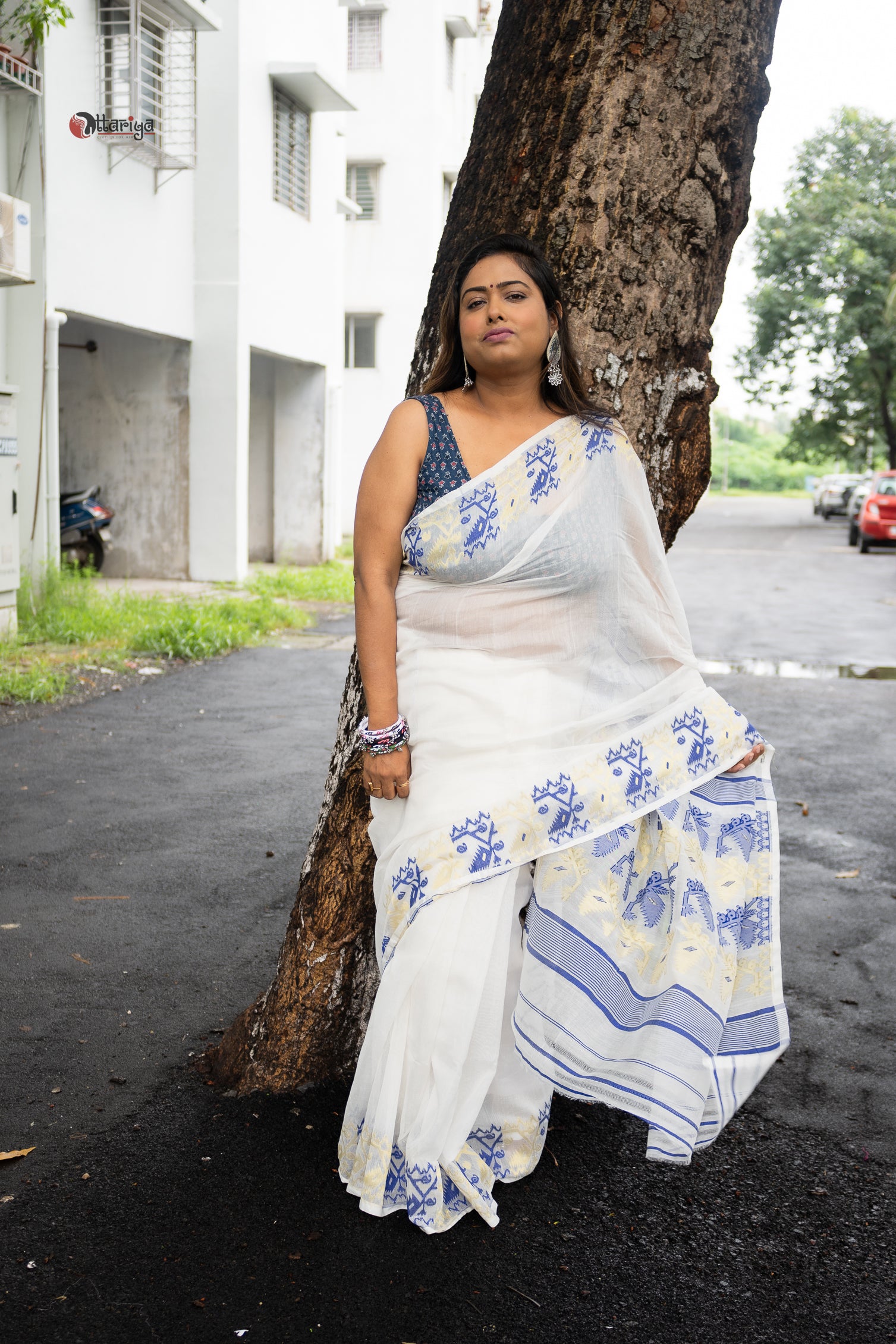 White blue jamdani saree