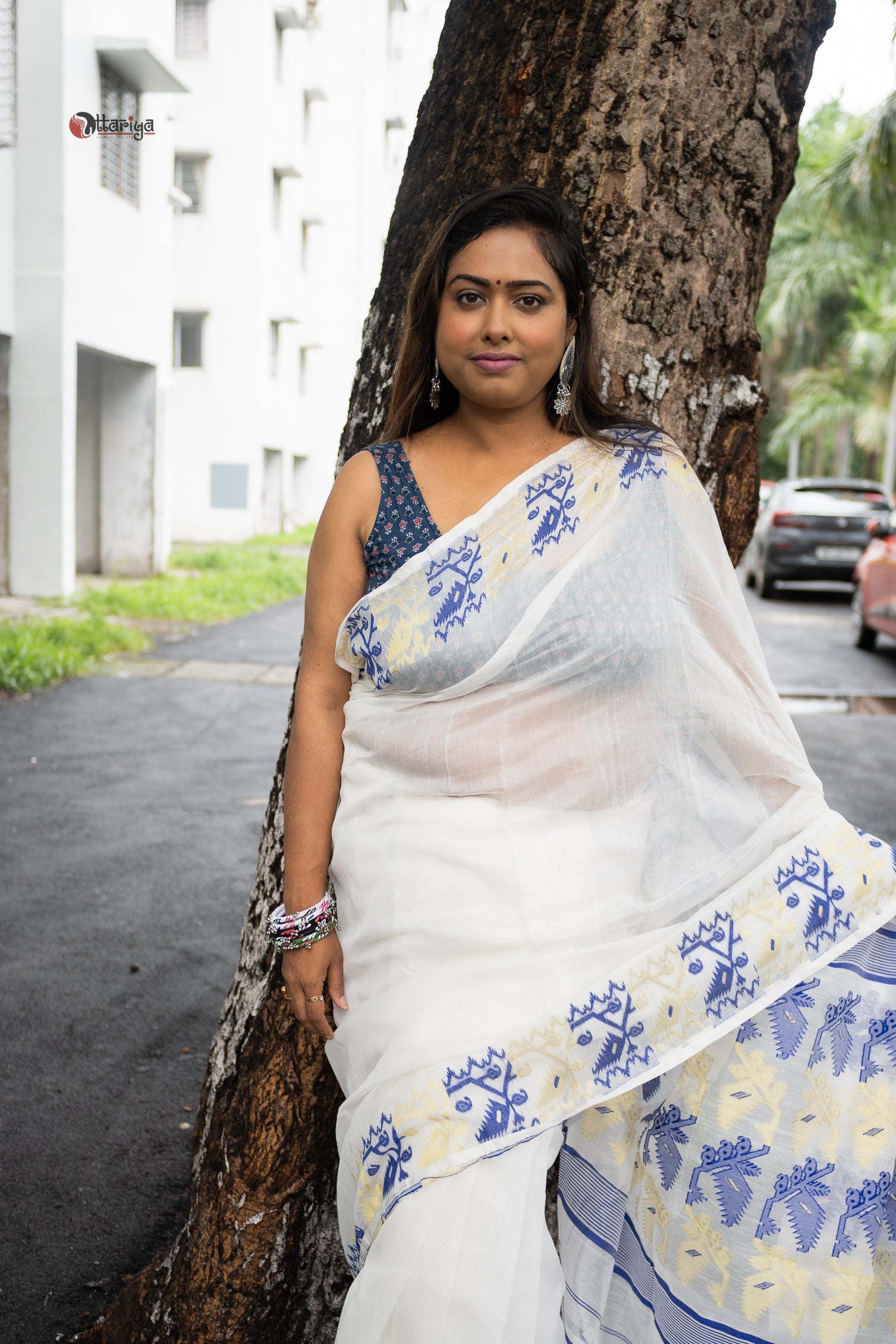 White blue jamdani saree